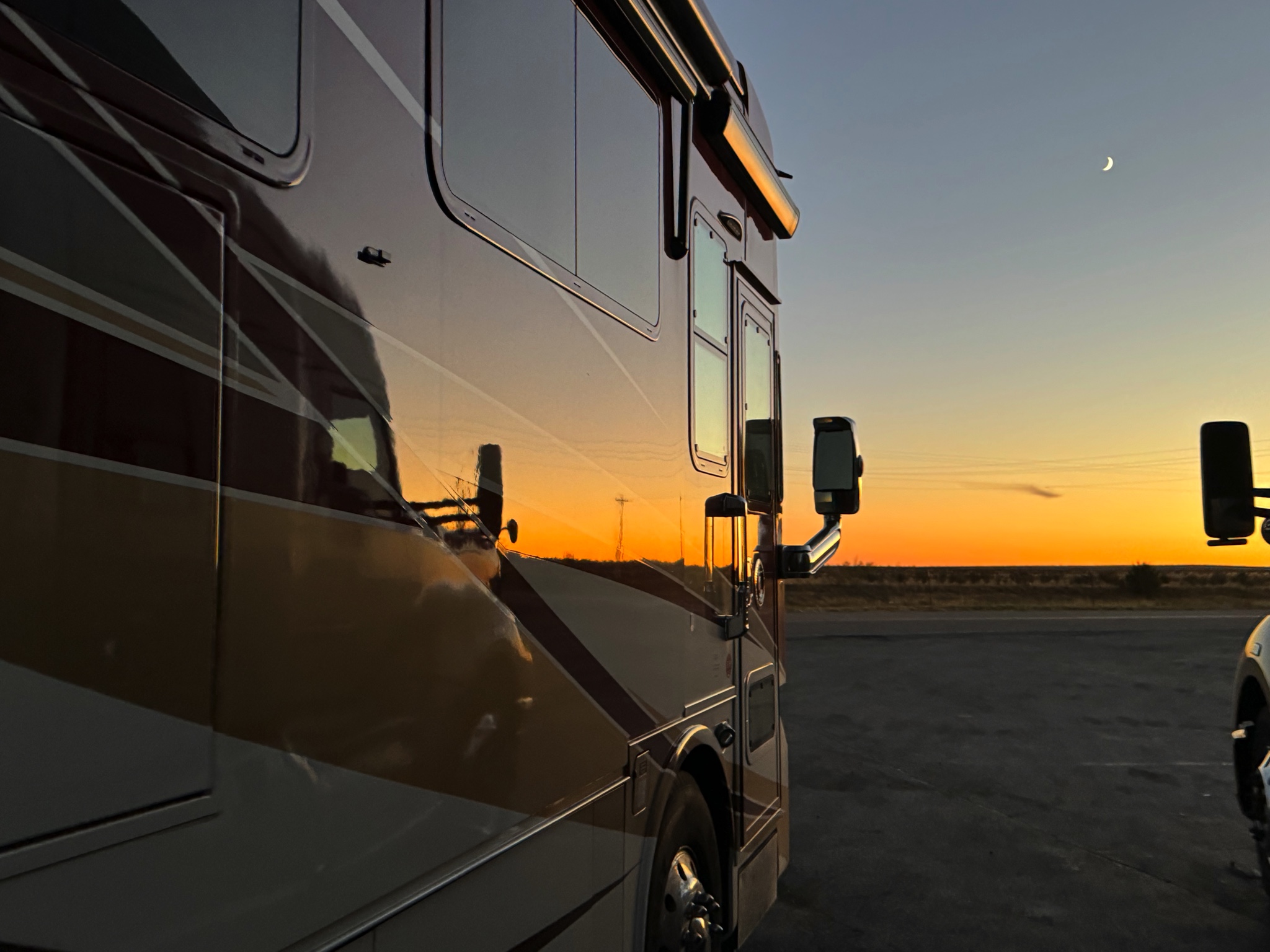 Travel from Moriarty to Tucumcari, New Mexico
