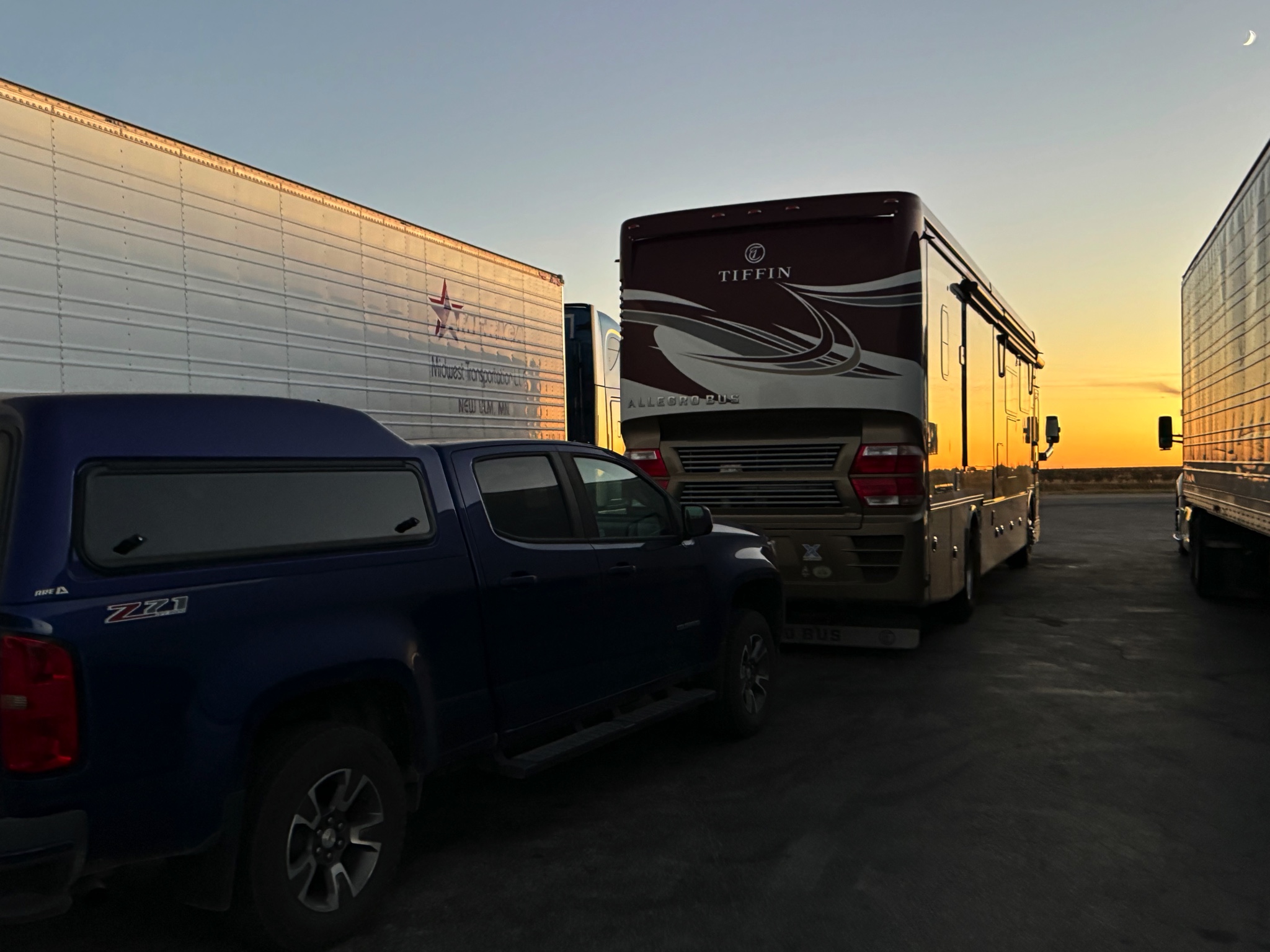Travel from Moriarty to Tucumcari, New Mexico