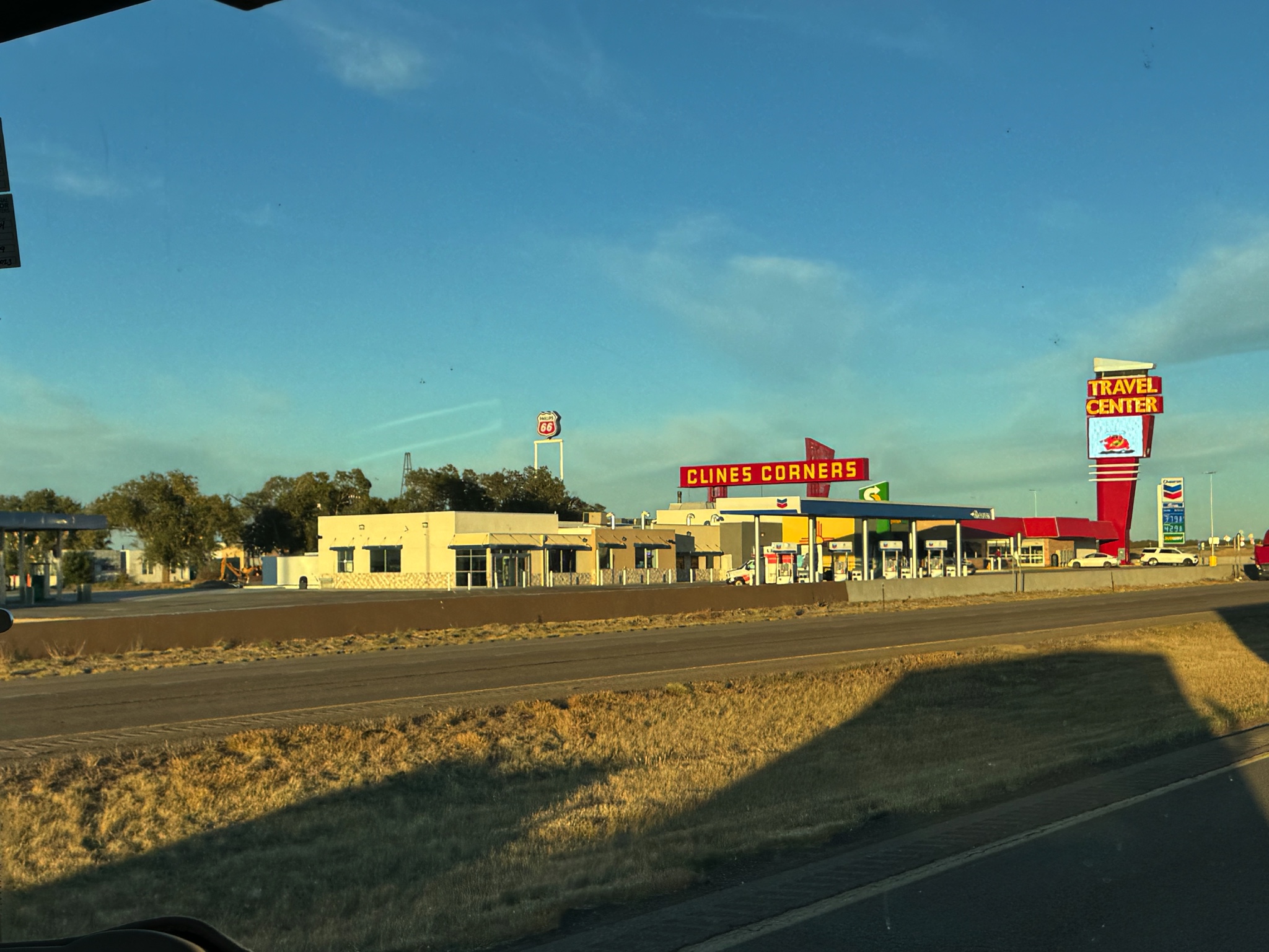Travel from Moriarty to Tucumcari, New Mexico