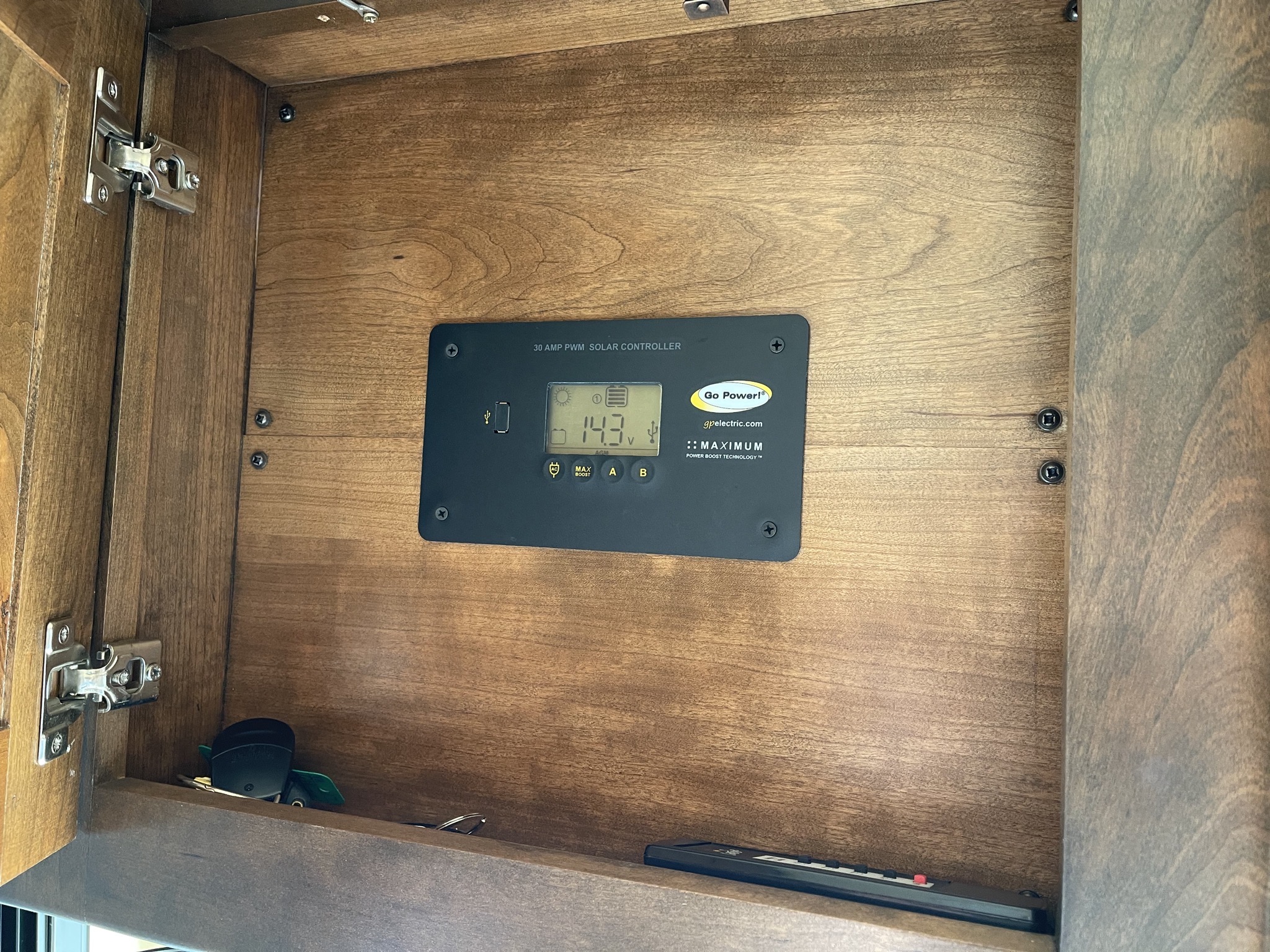 Solar panel controller