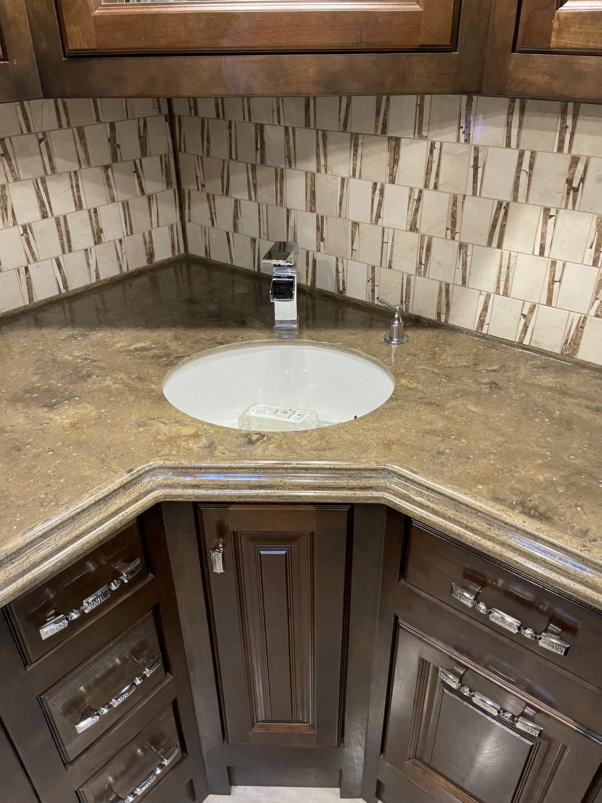 Bathroom sink