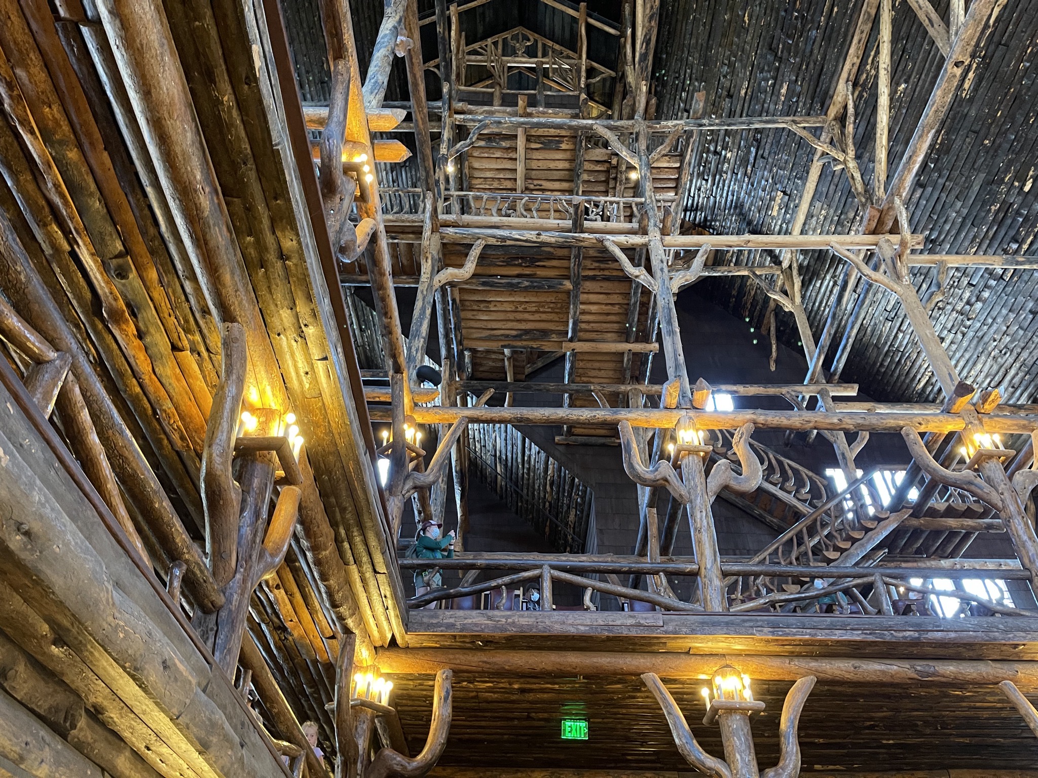 Old Faithful lodge