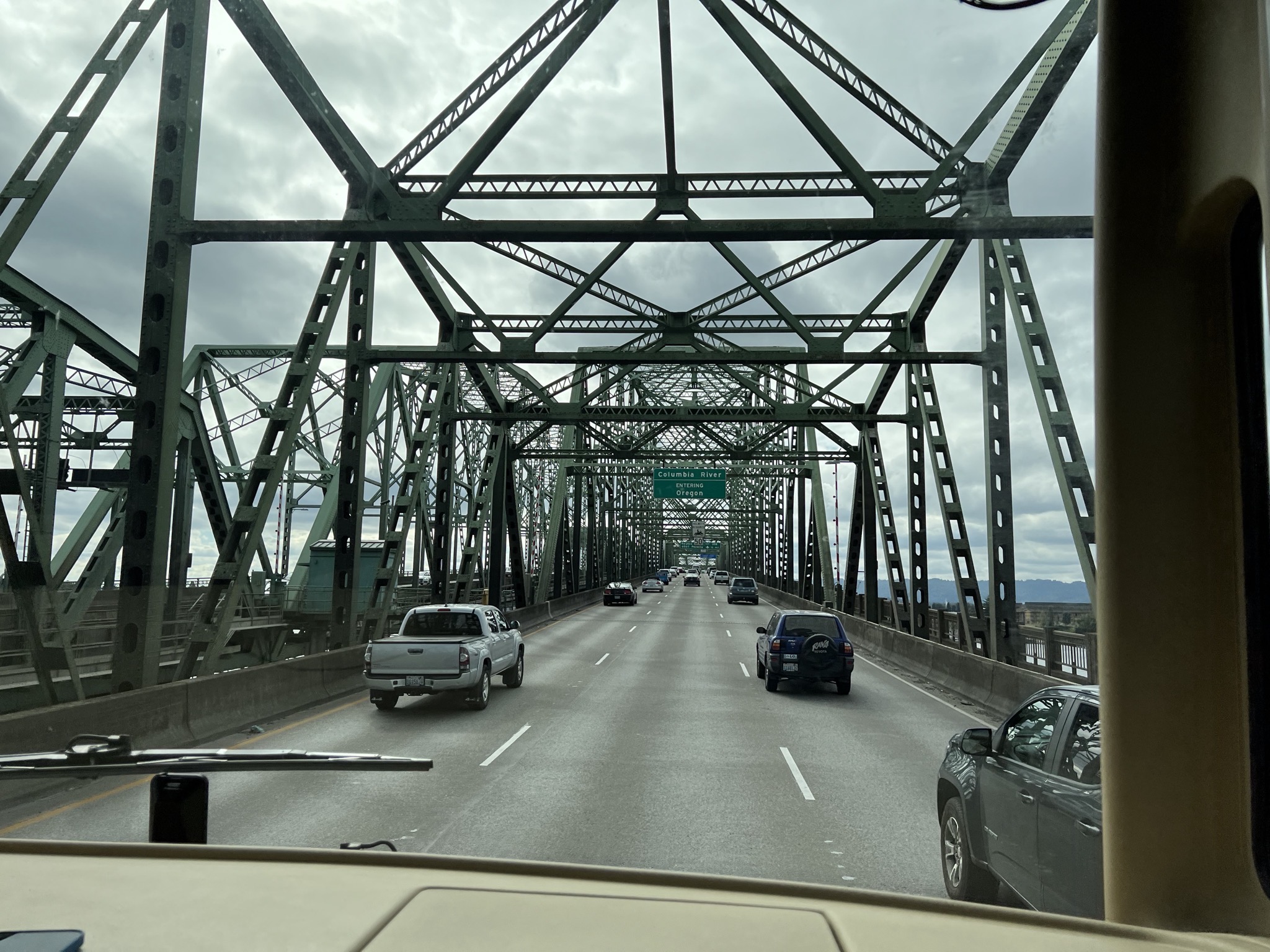 I-5 bridge into Oregon
