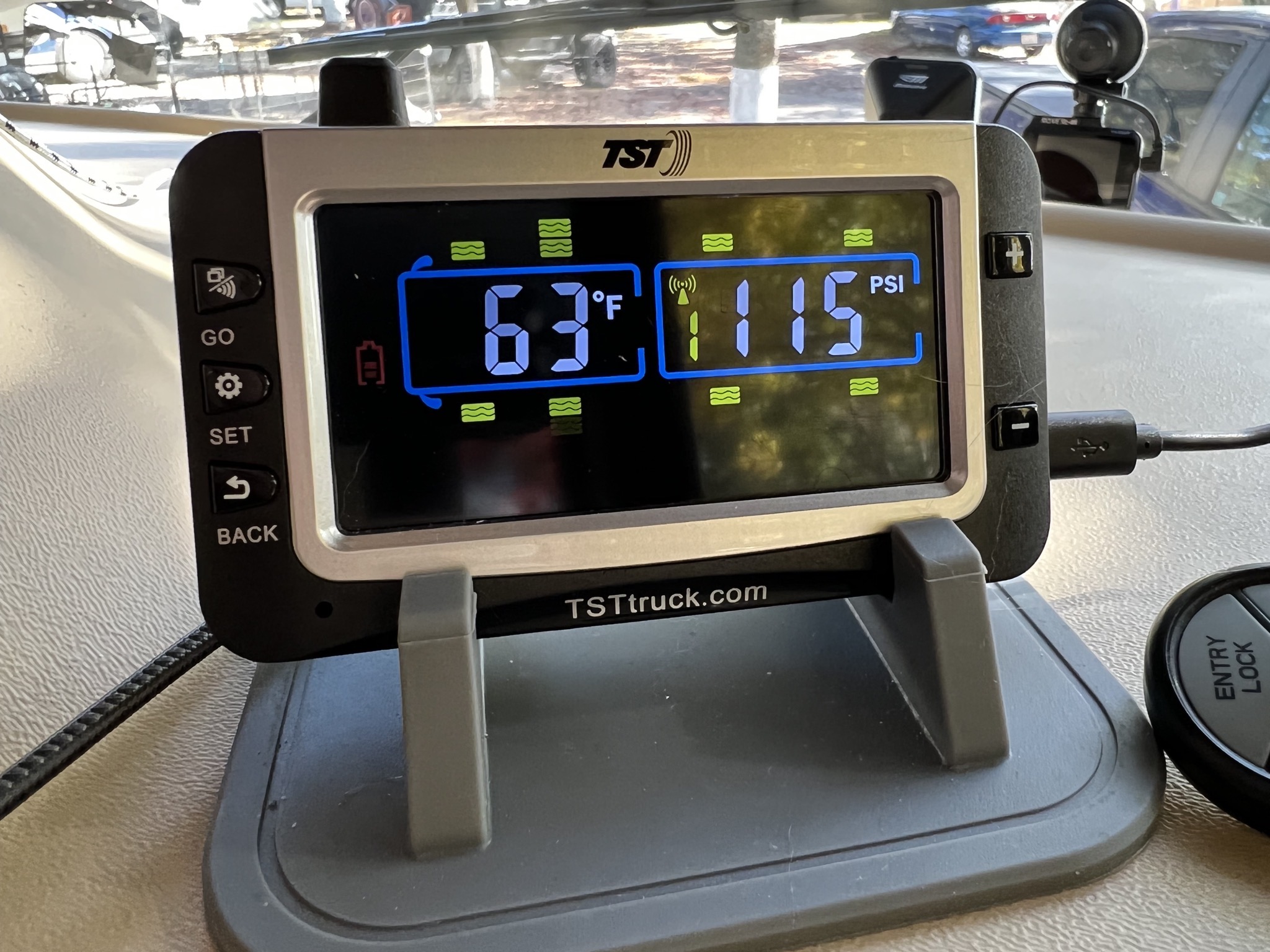 Tire pressure monitor