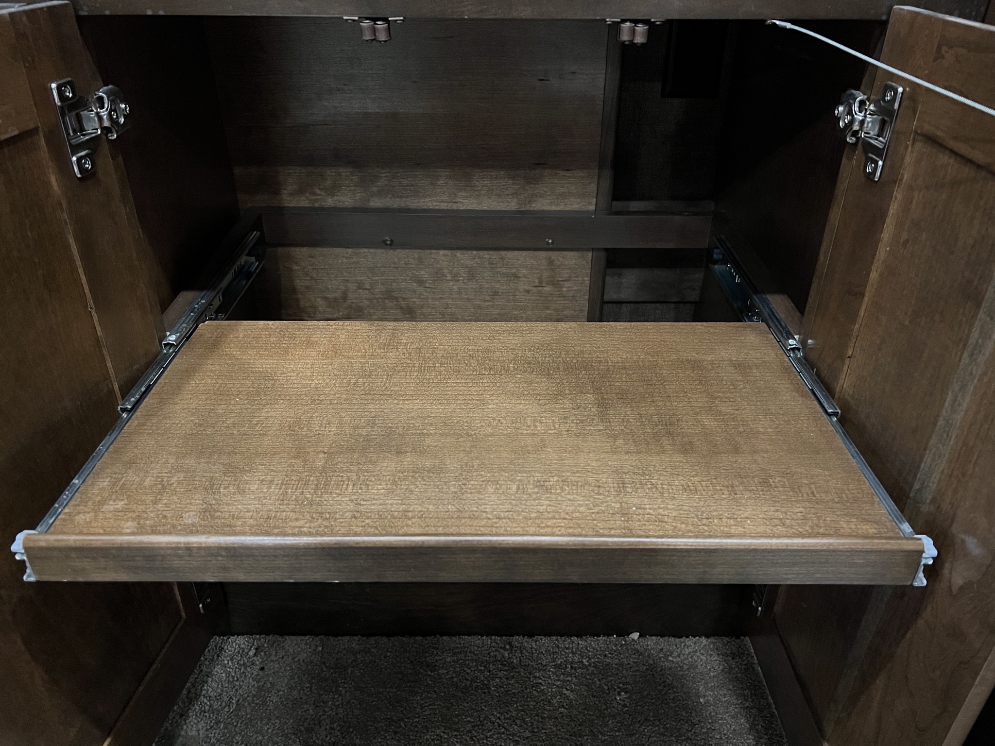Pull-out shelf