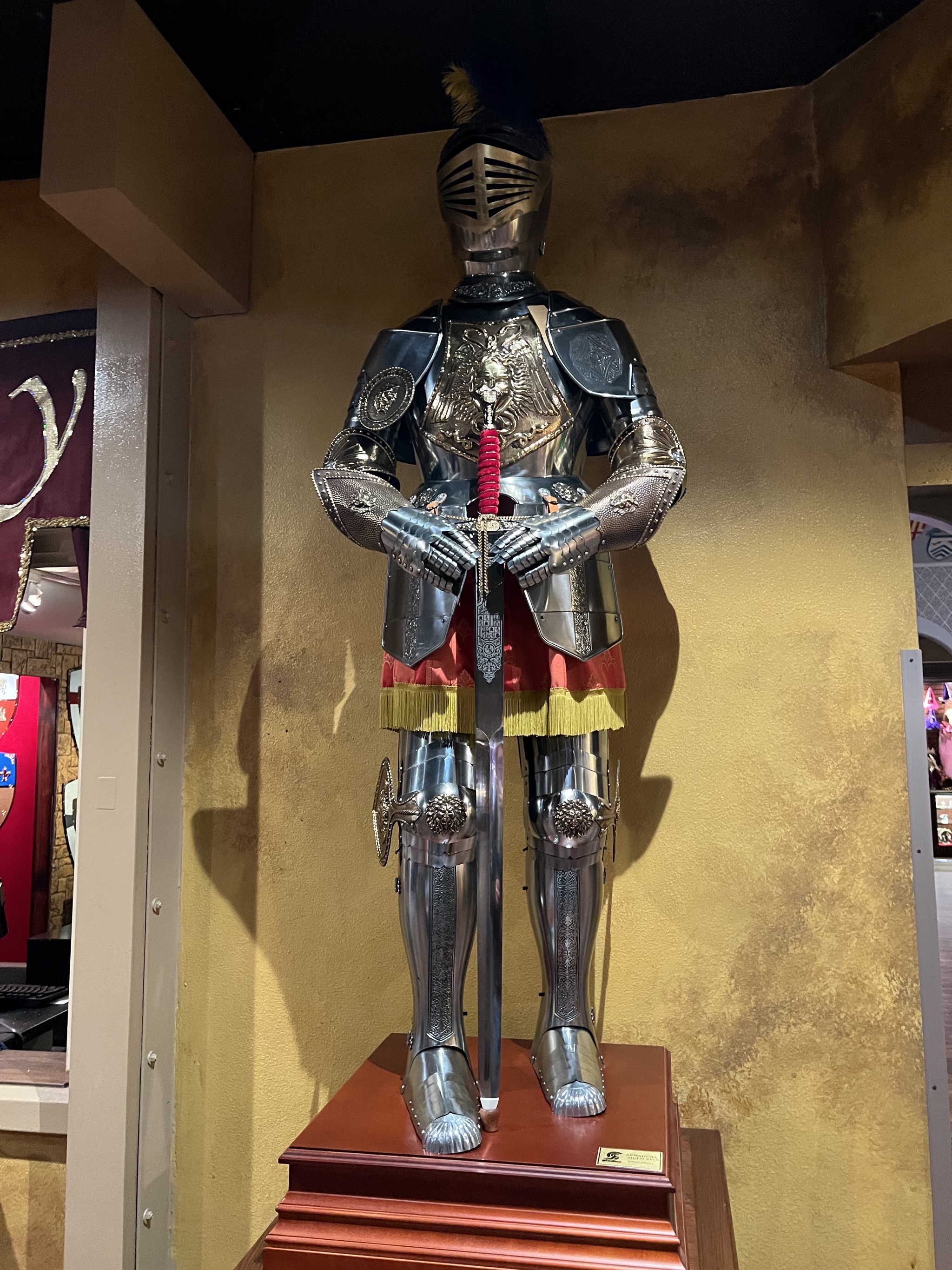 Suit of armor