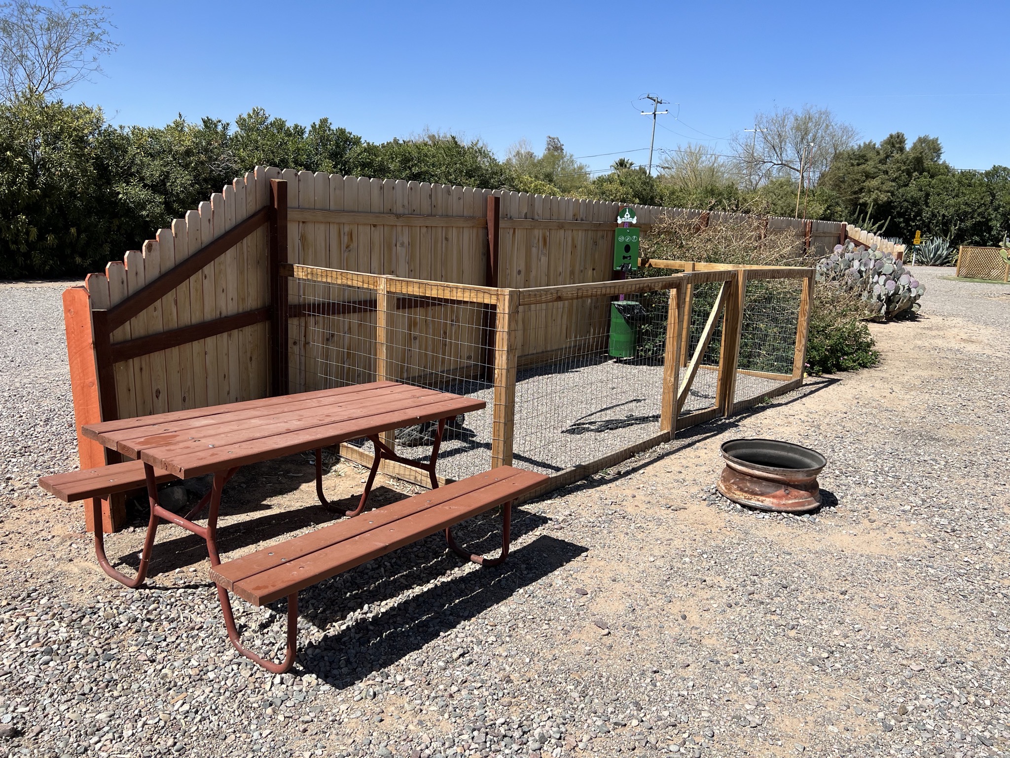 Site with dog run