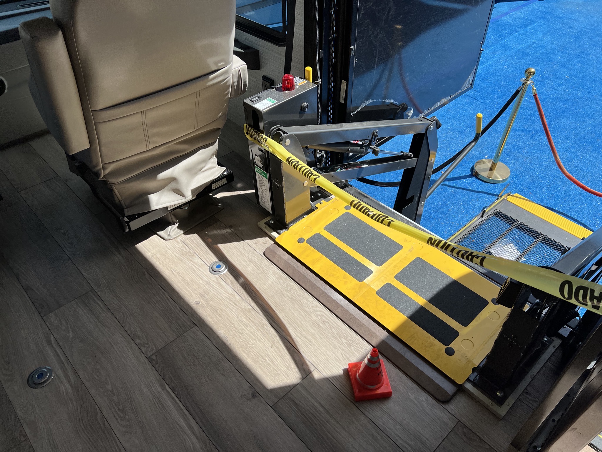 Winnebago Inspire 34AE