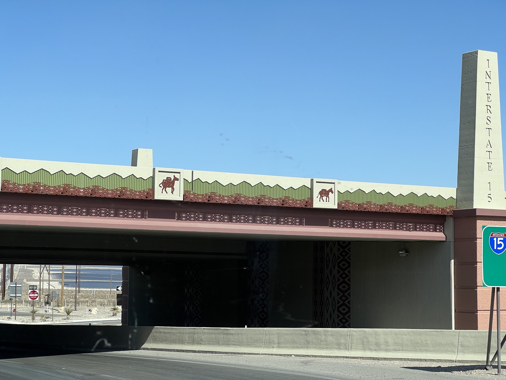 Overpass art