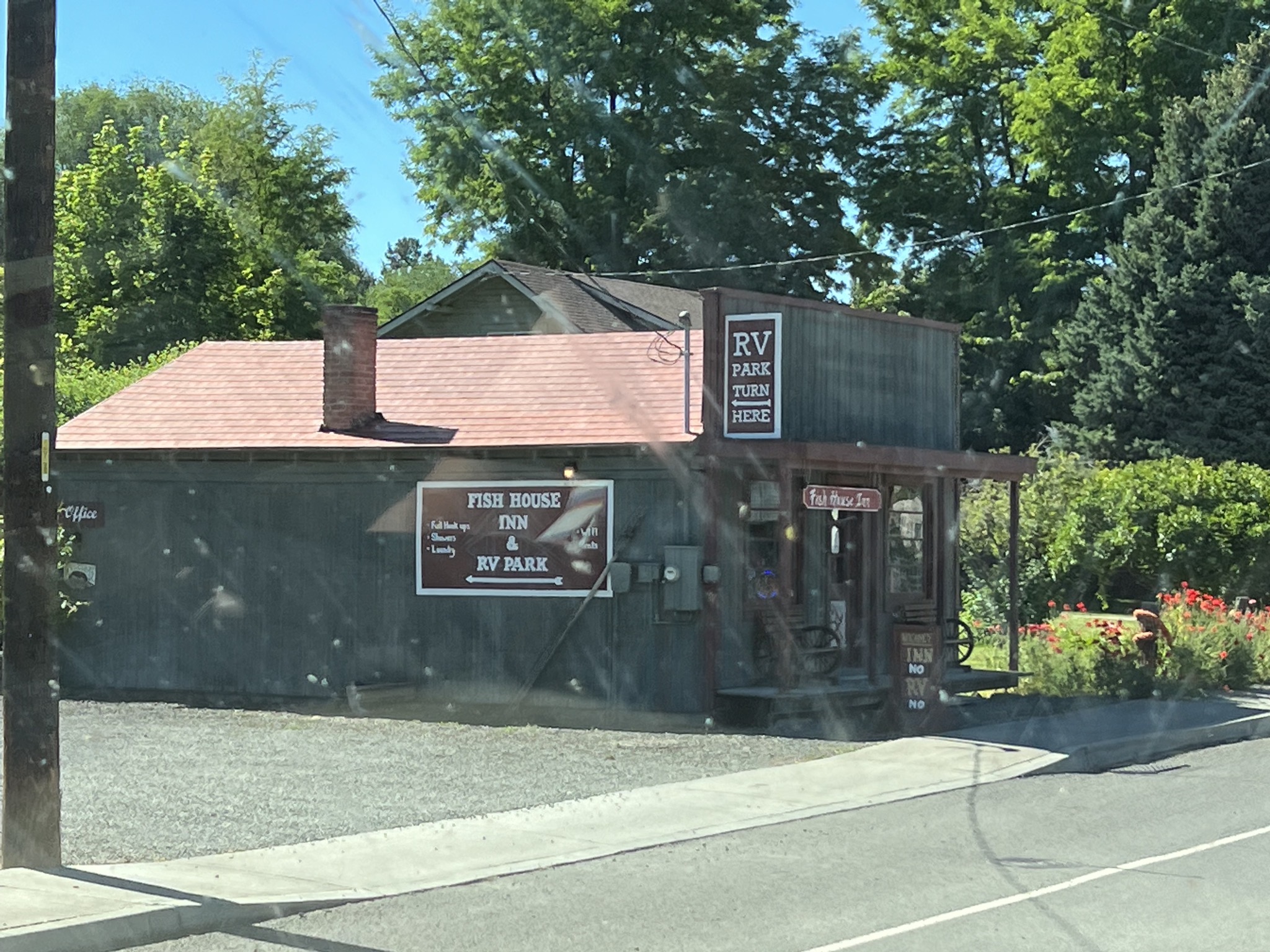 Fish House Inn and RV Park