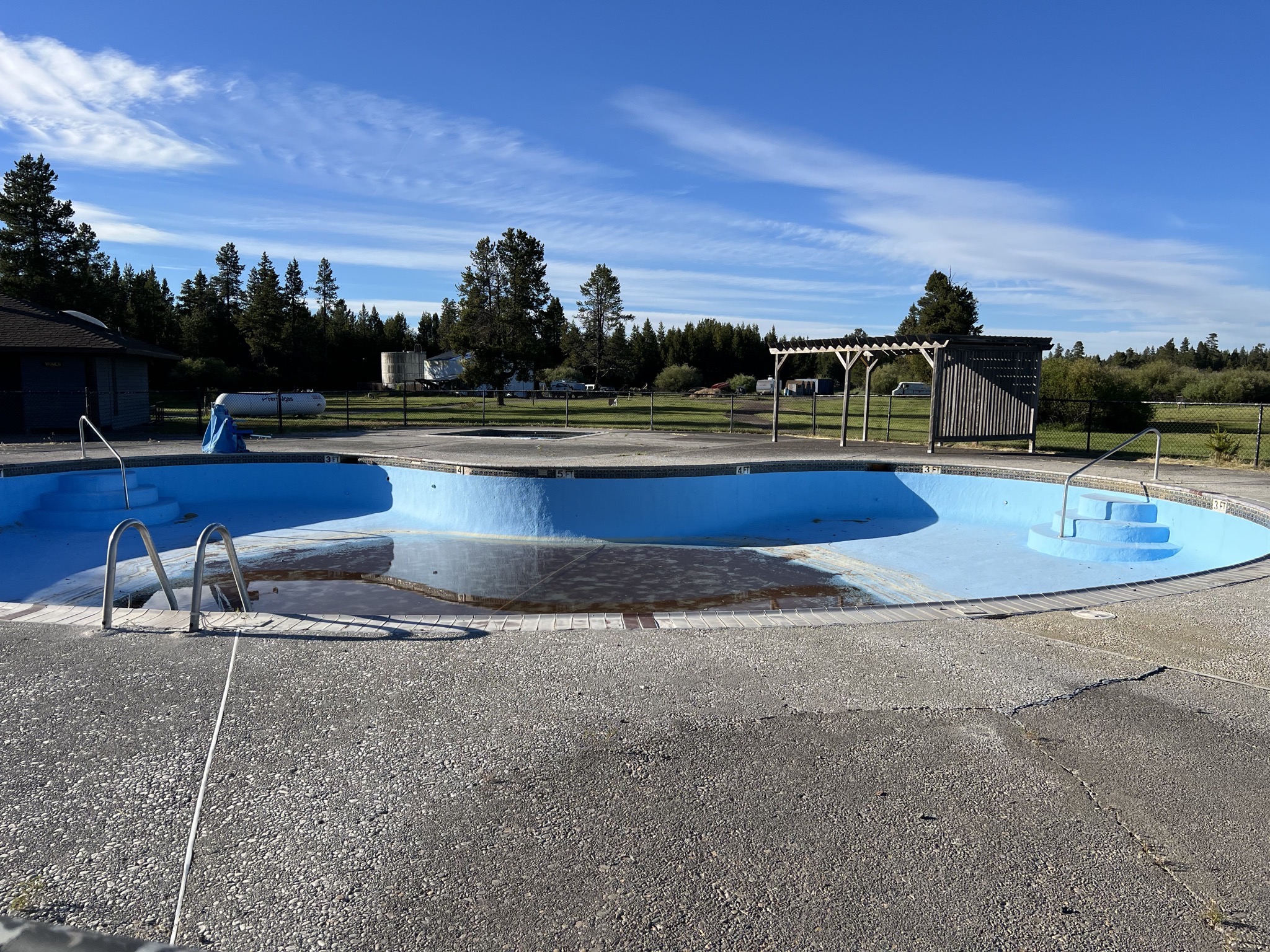 Empty swimming pool