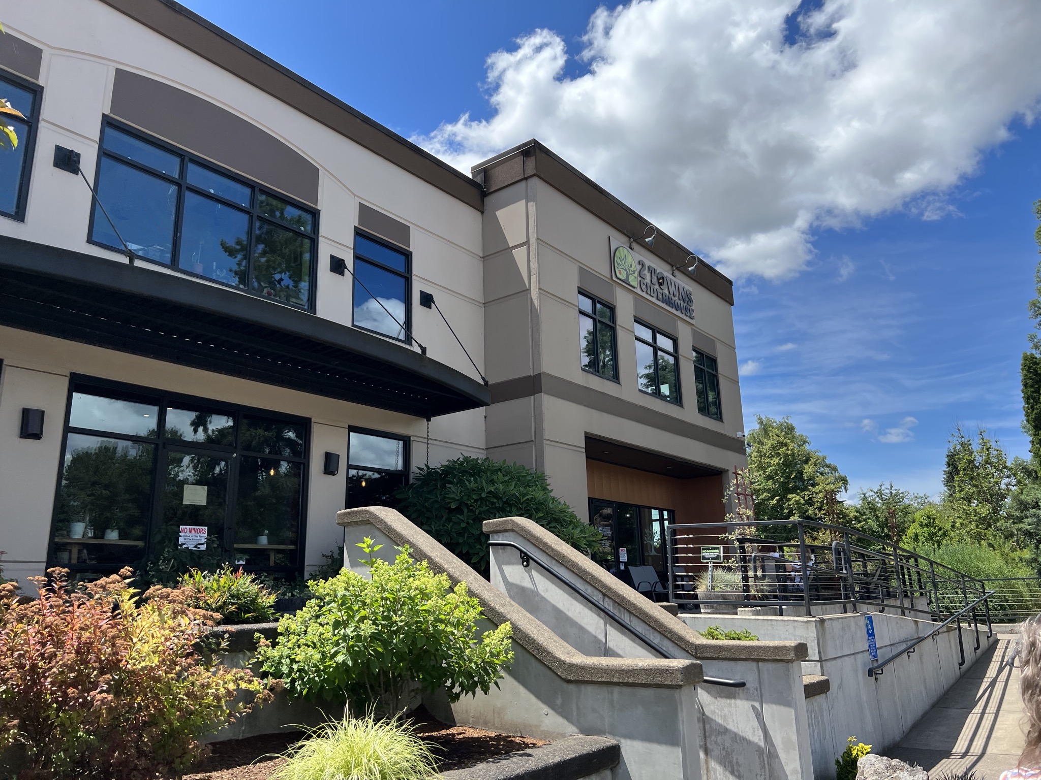 2 Towns Ciderhouse