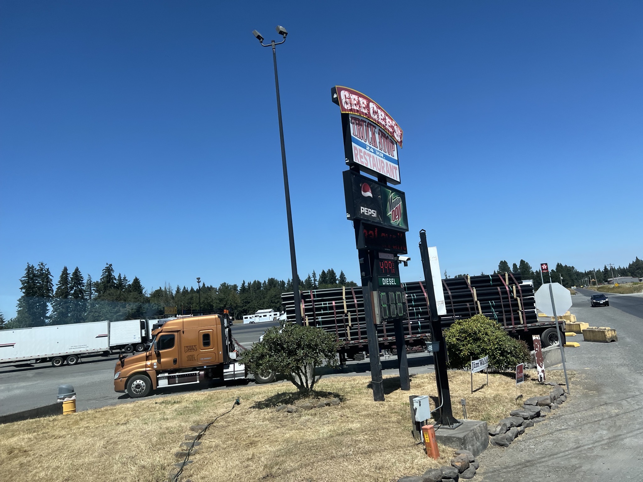Gee Cee's Truck Stop