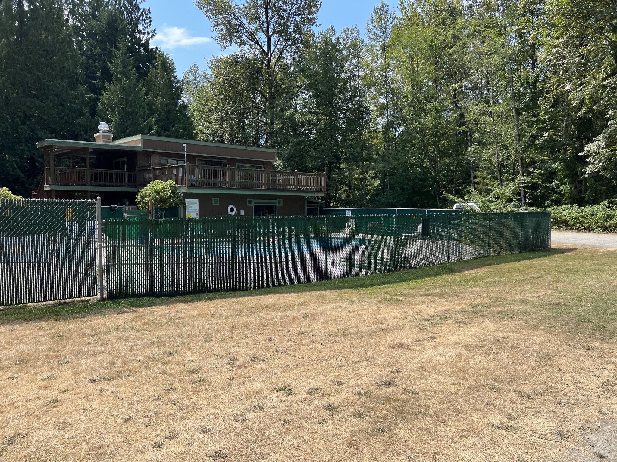 Swimming pool