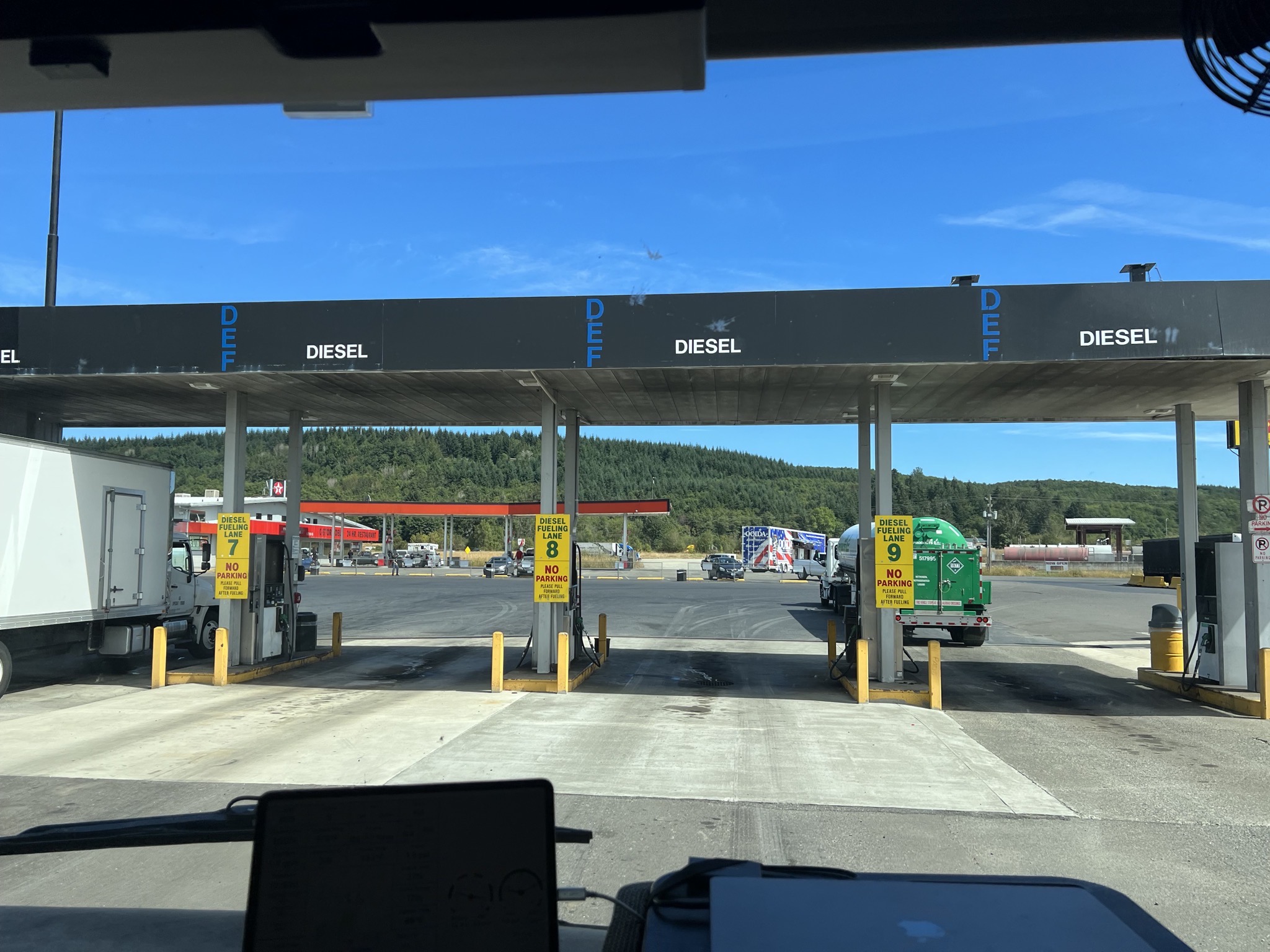 Gee Cee's Truck Stop