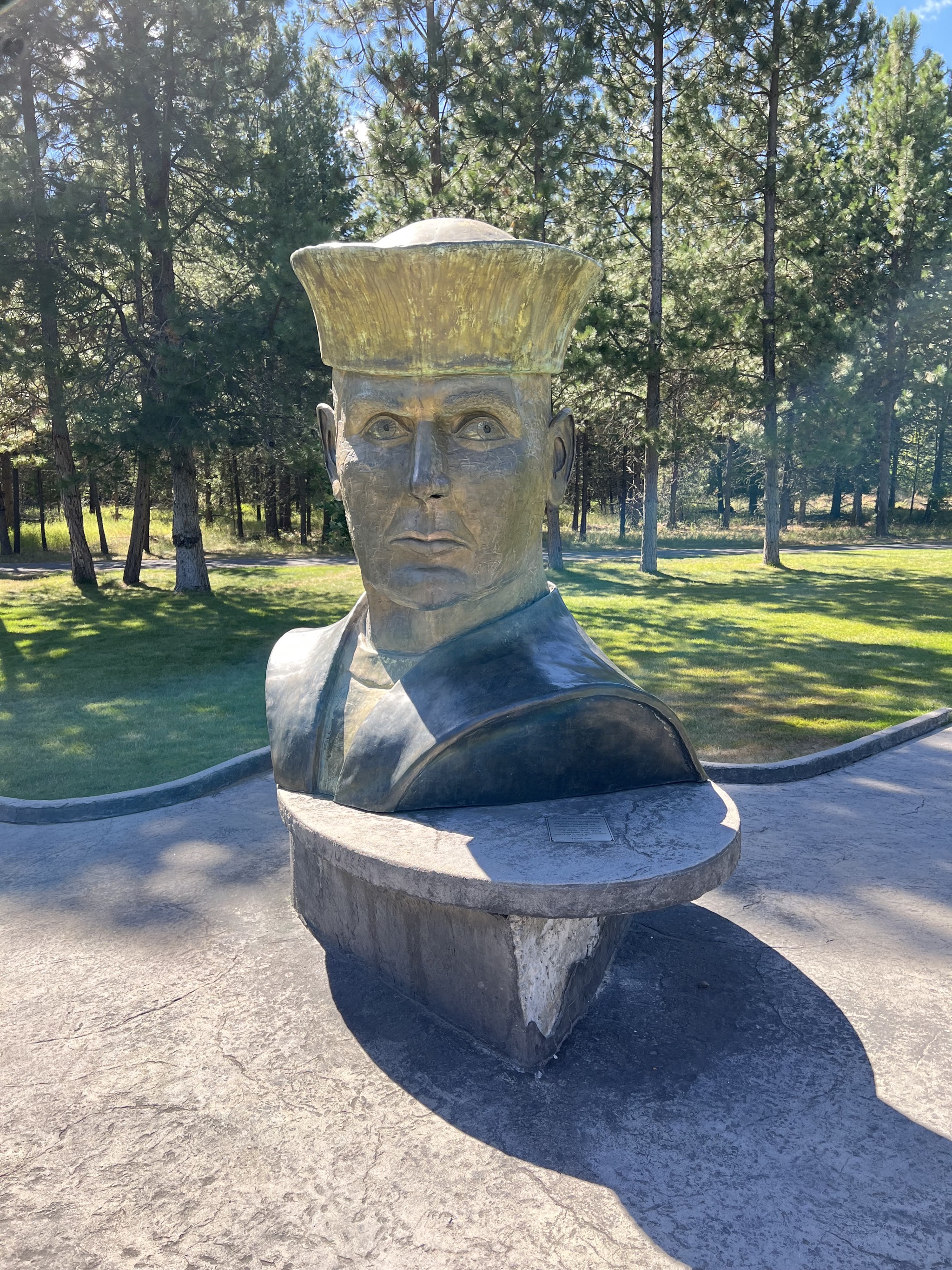 Sailor statue