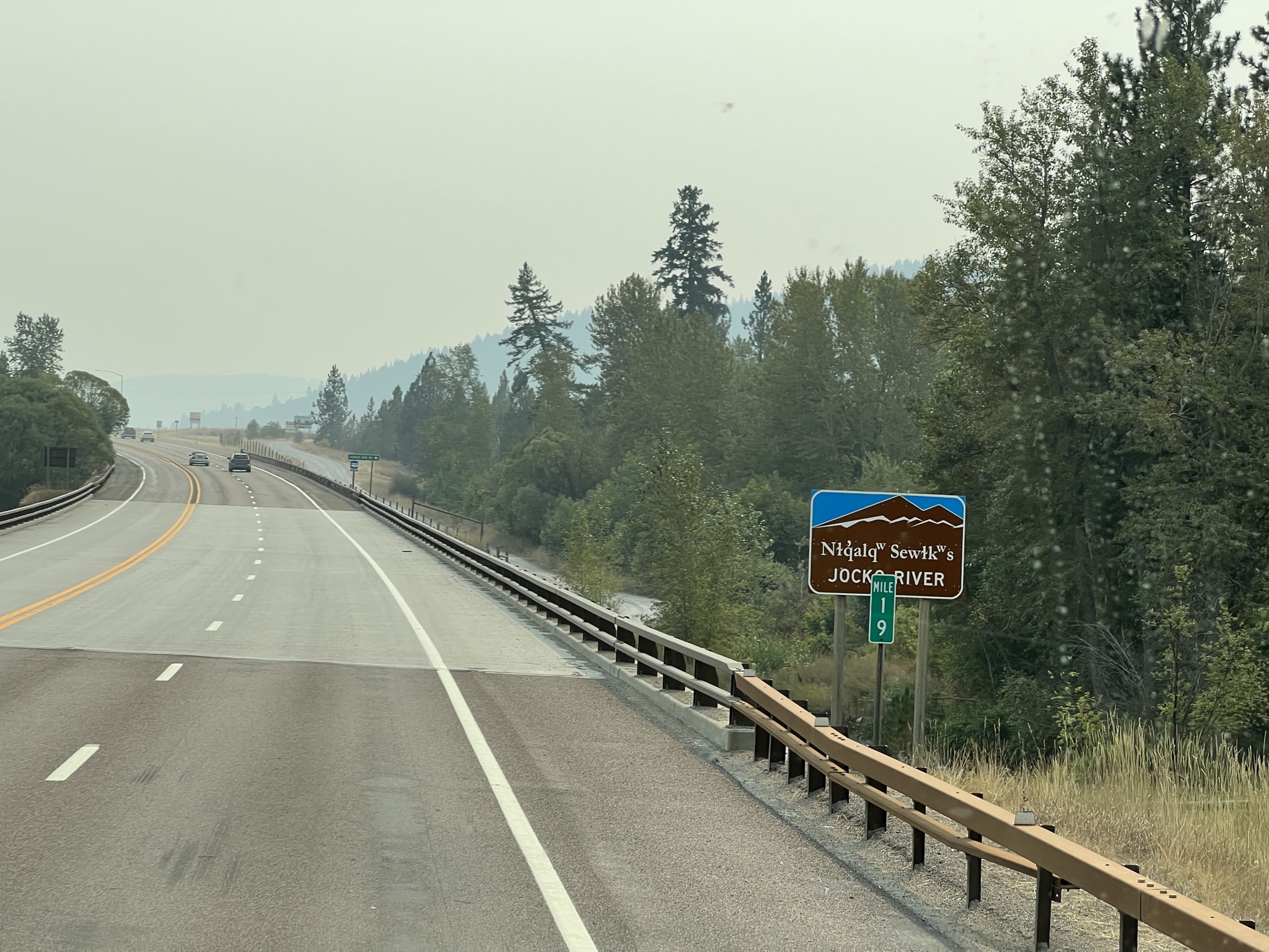 Flathead signs