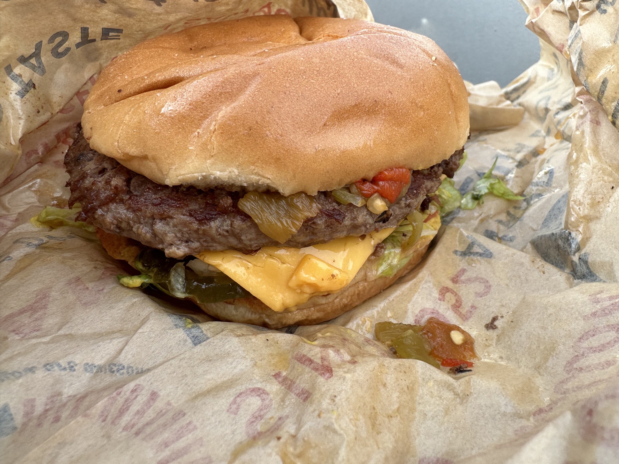 Green and red chili burger