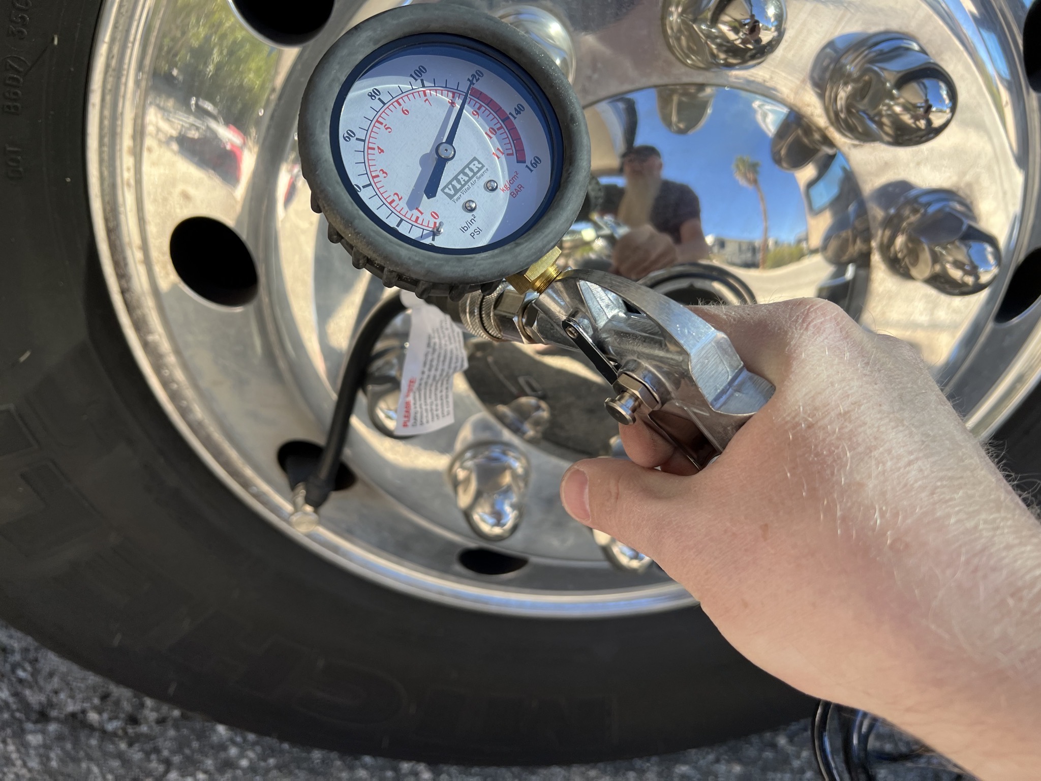 VIAIR tire inflator