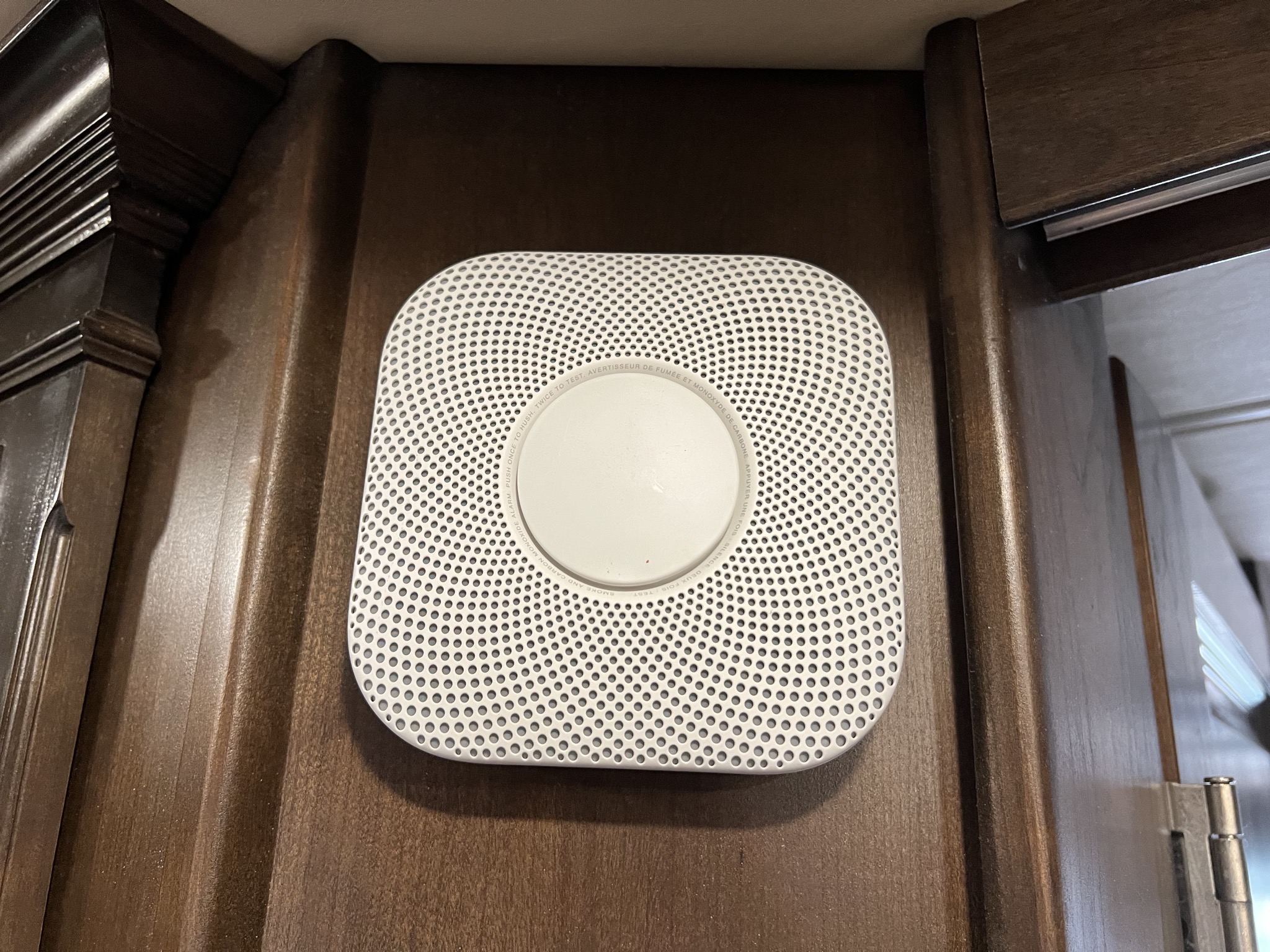 Smoke and carbon monoxide detector