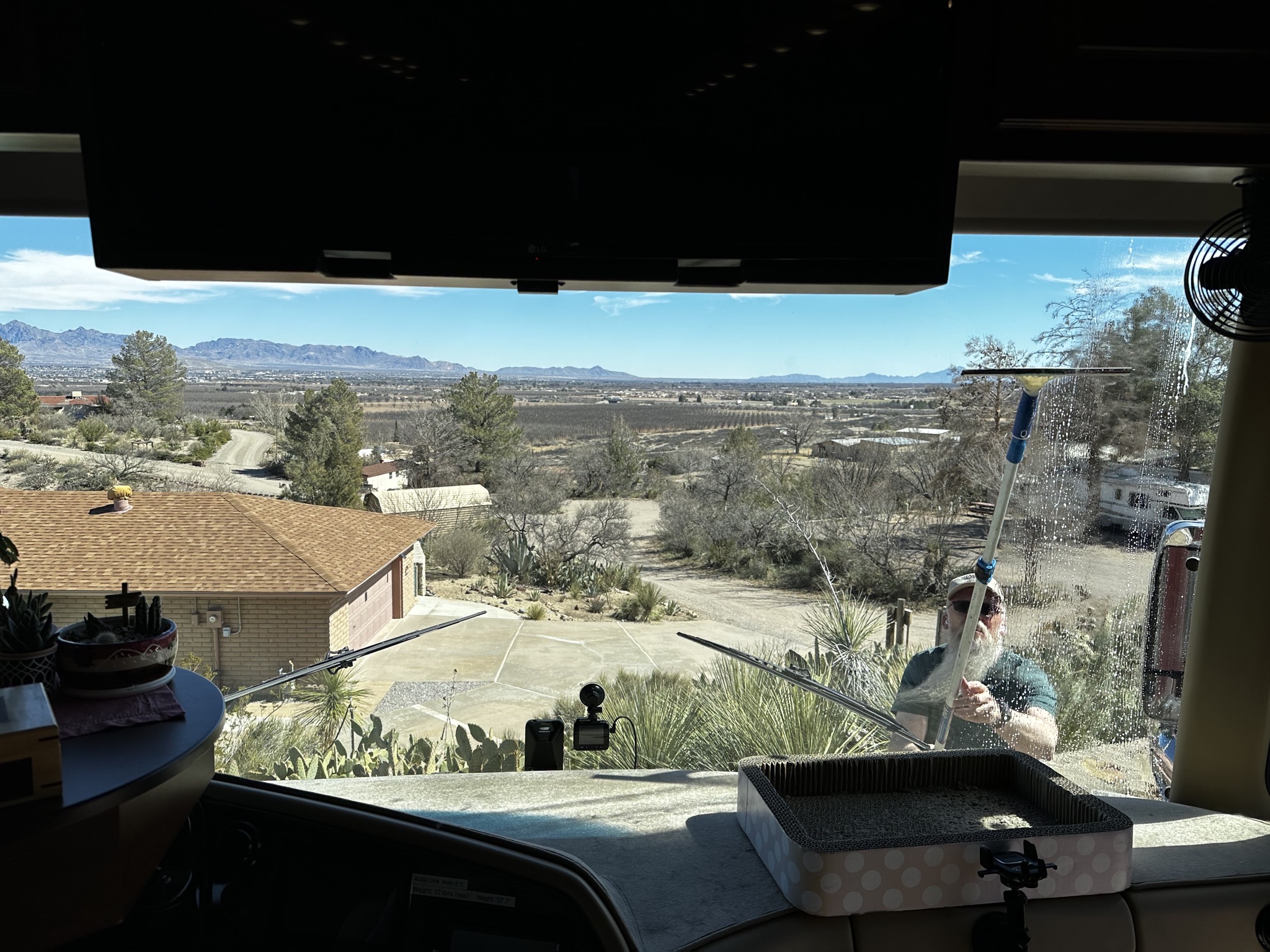 Cleaning windshield