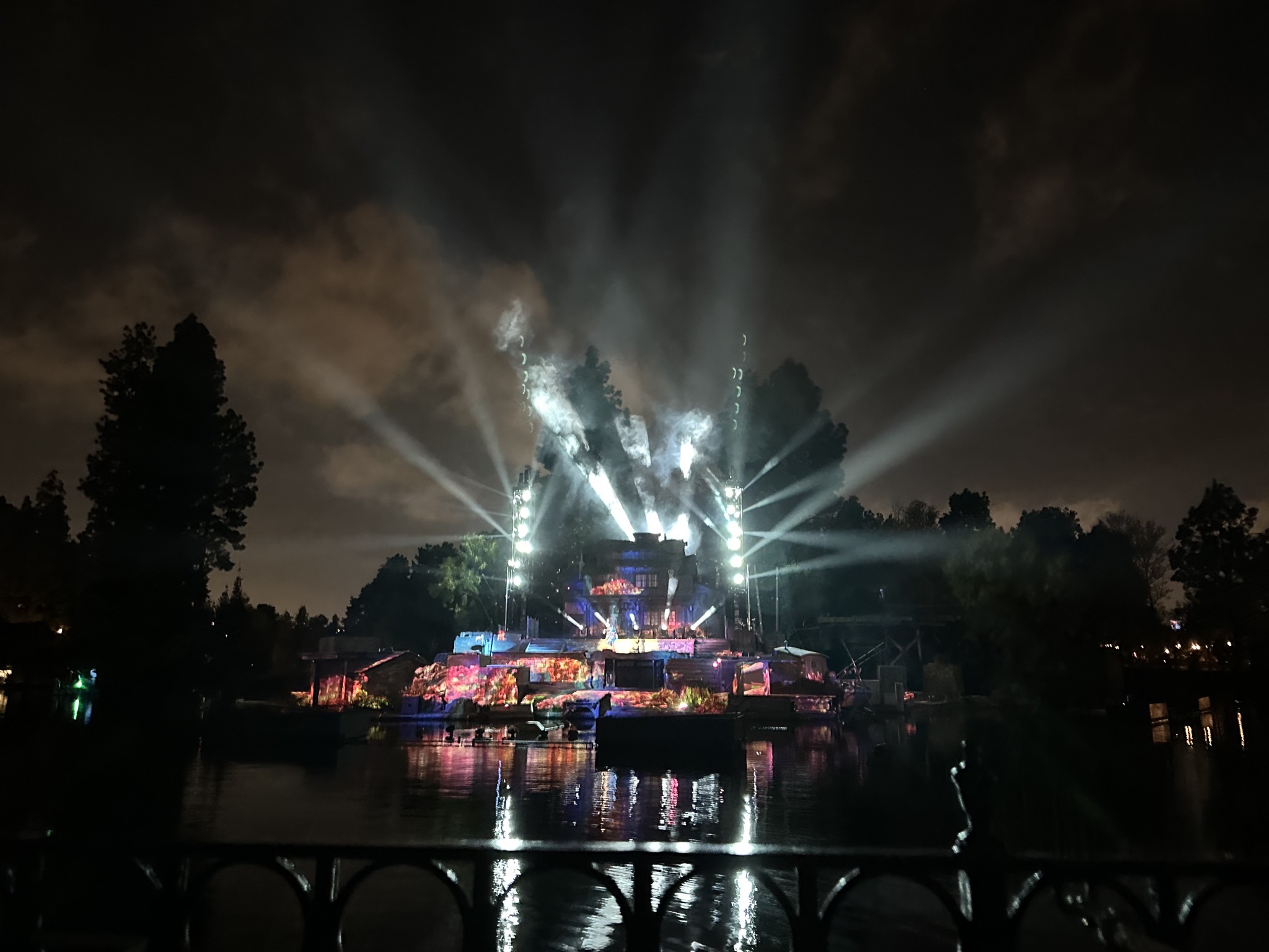 Fantasmic! show