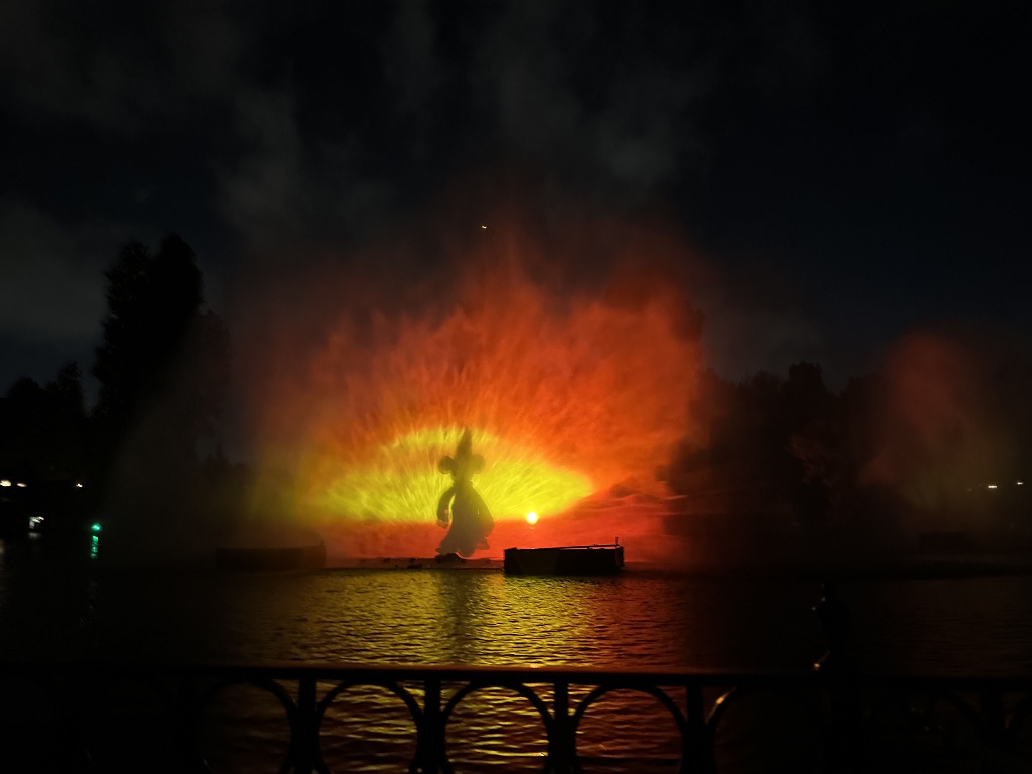Fantasmic! show