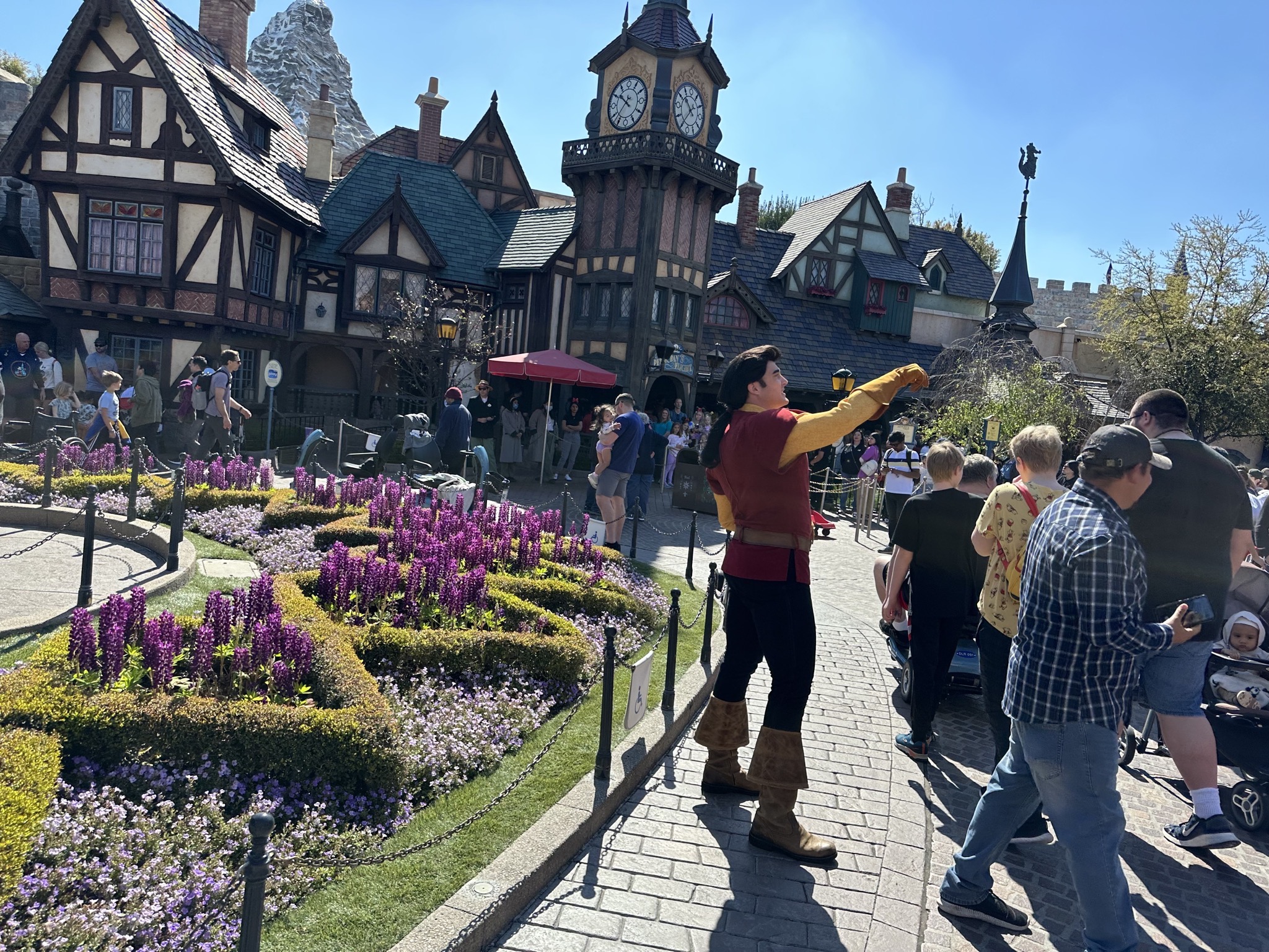 No one selfies like Gaston