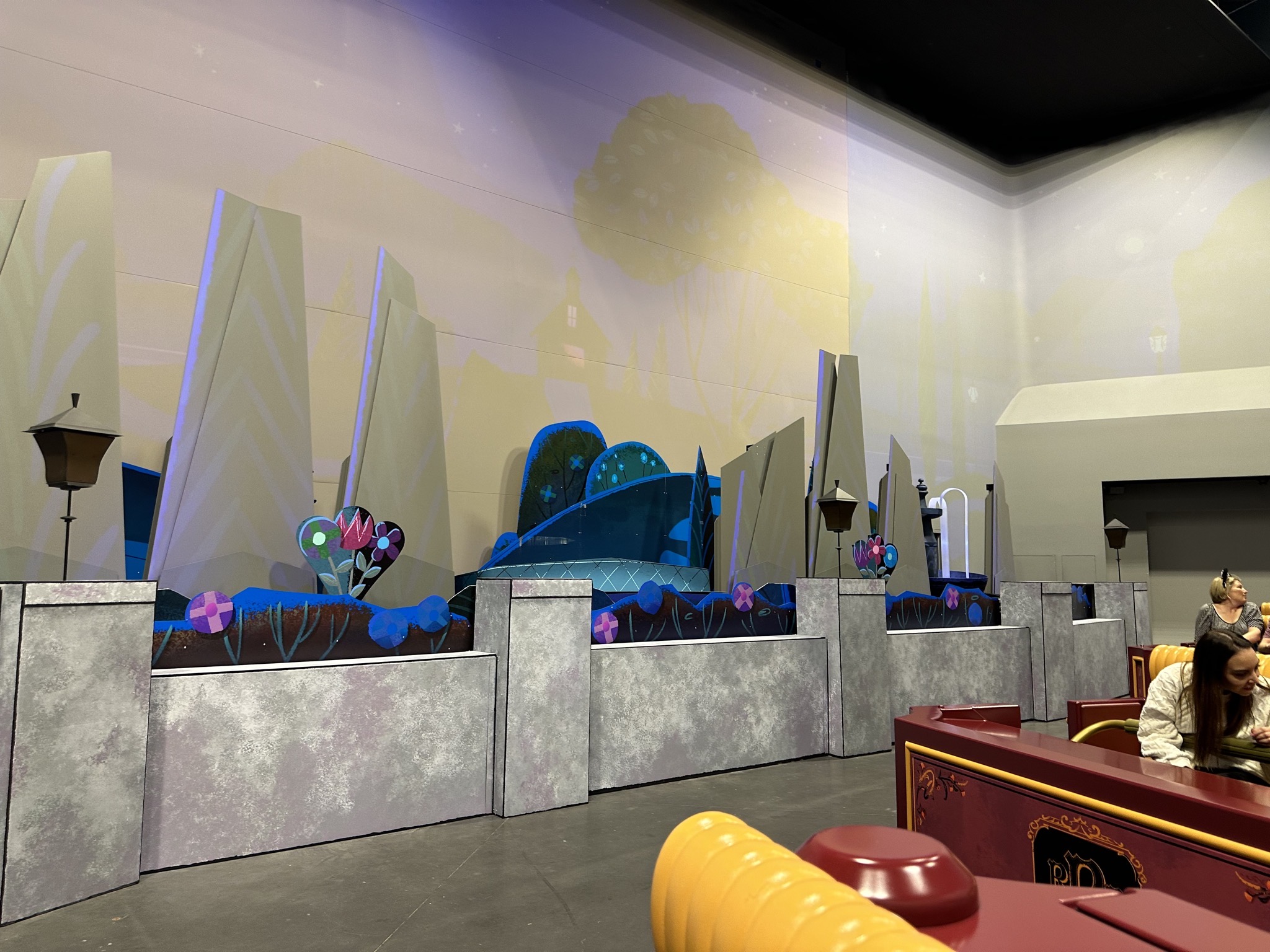 Mickey & Minnie's Runaway Railway ride