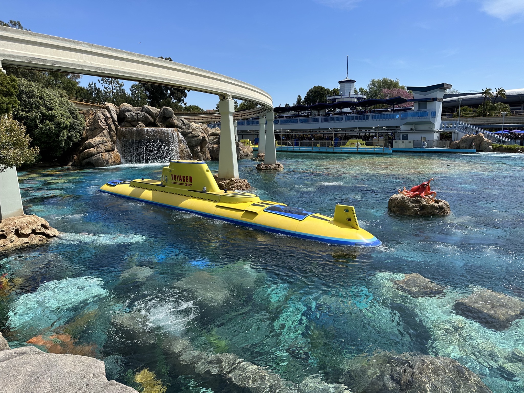 Finding Nemo Submarine Voyage