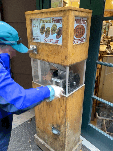 Pressed penny machine