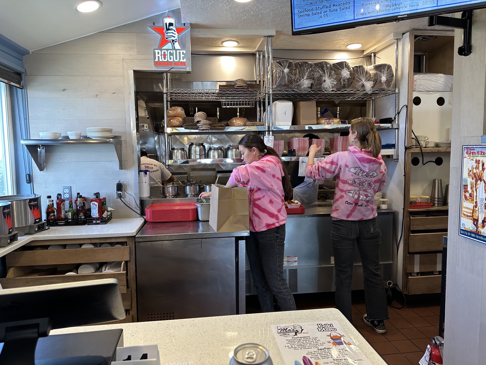 Mo's in Otter Rock, Oregon