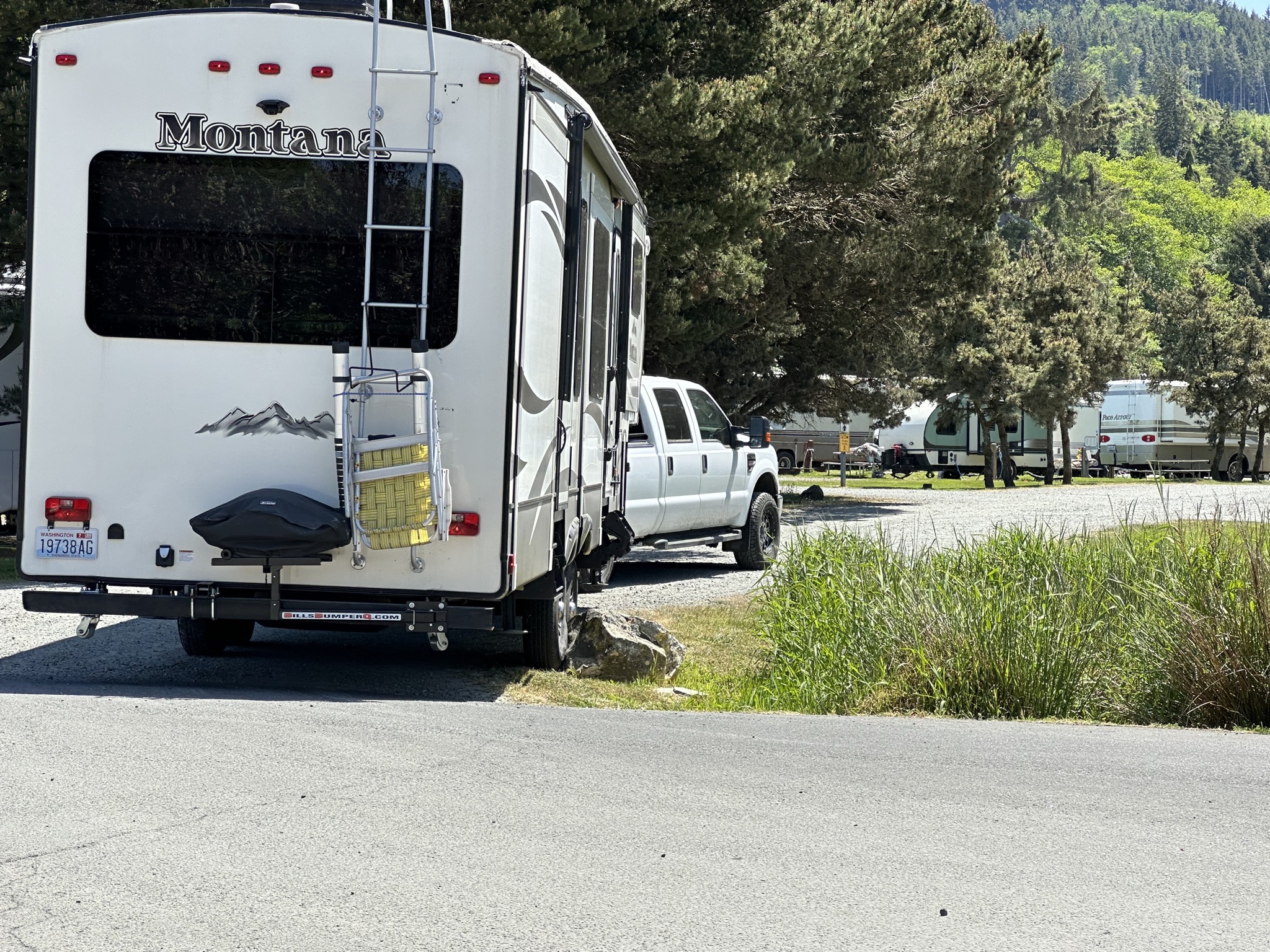 Trailer hit rock