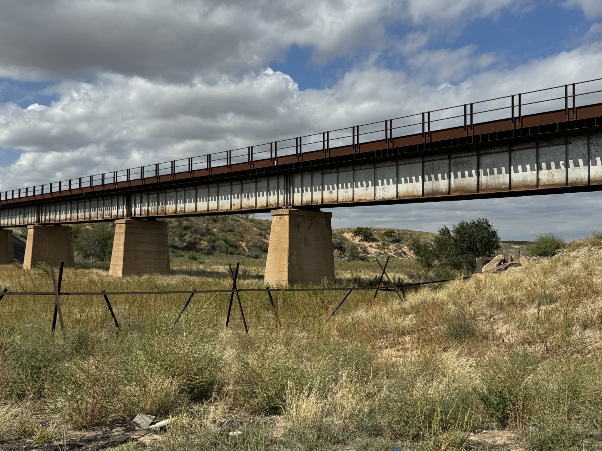 Rail bridge