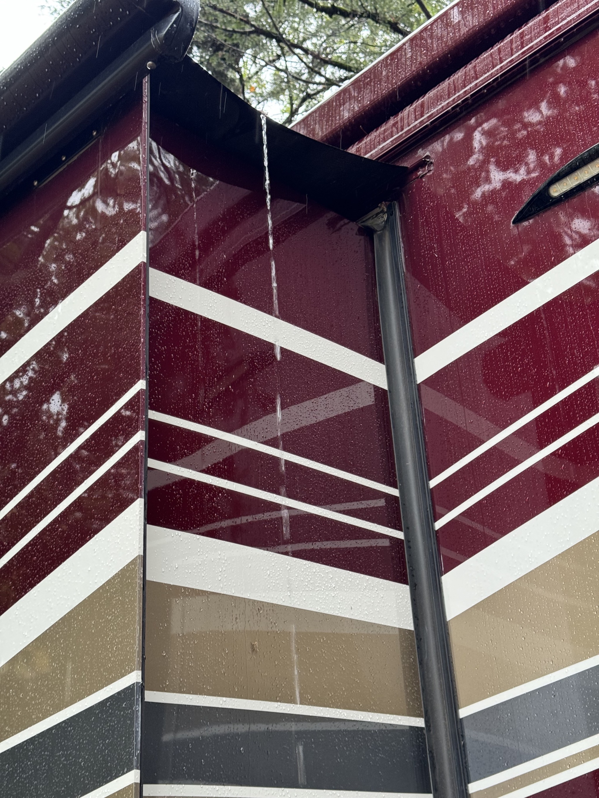 Rain off slide topper