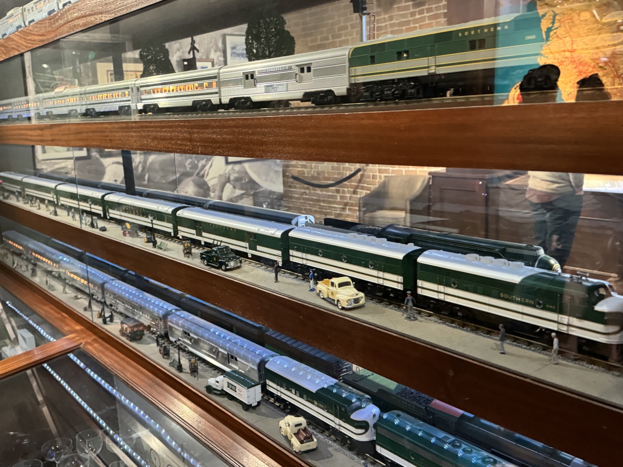 Train exhibits