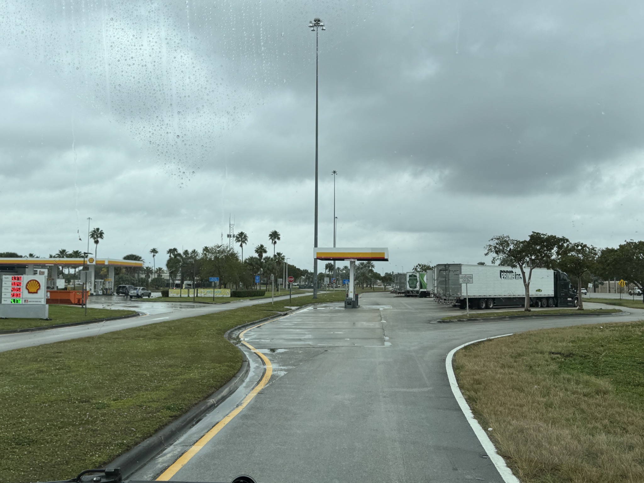 Service plaza