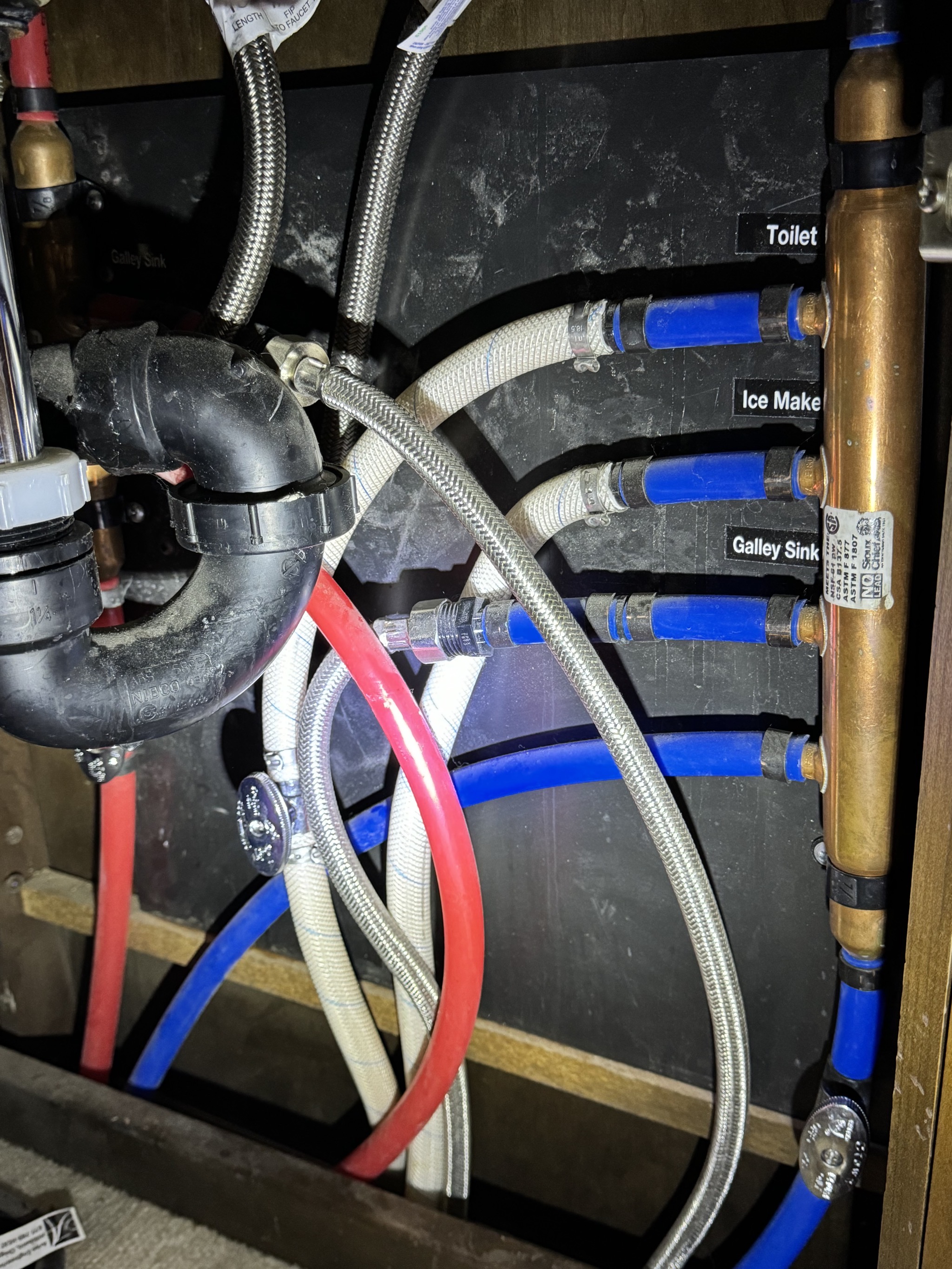 Toilet valve