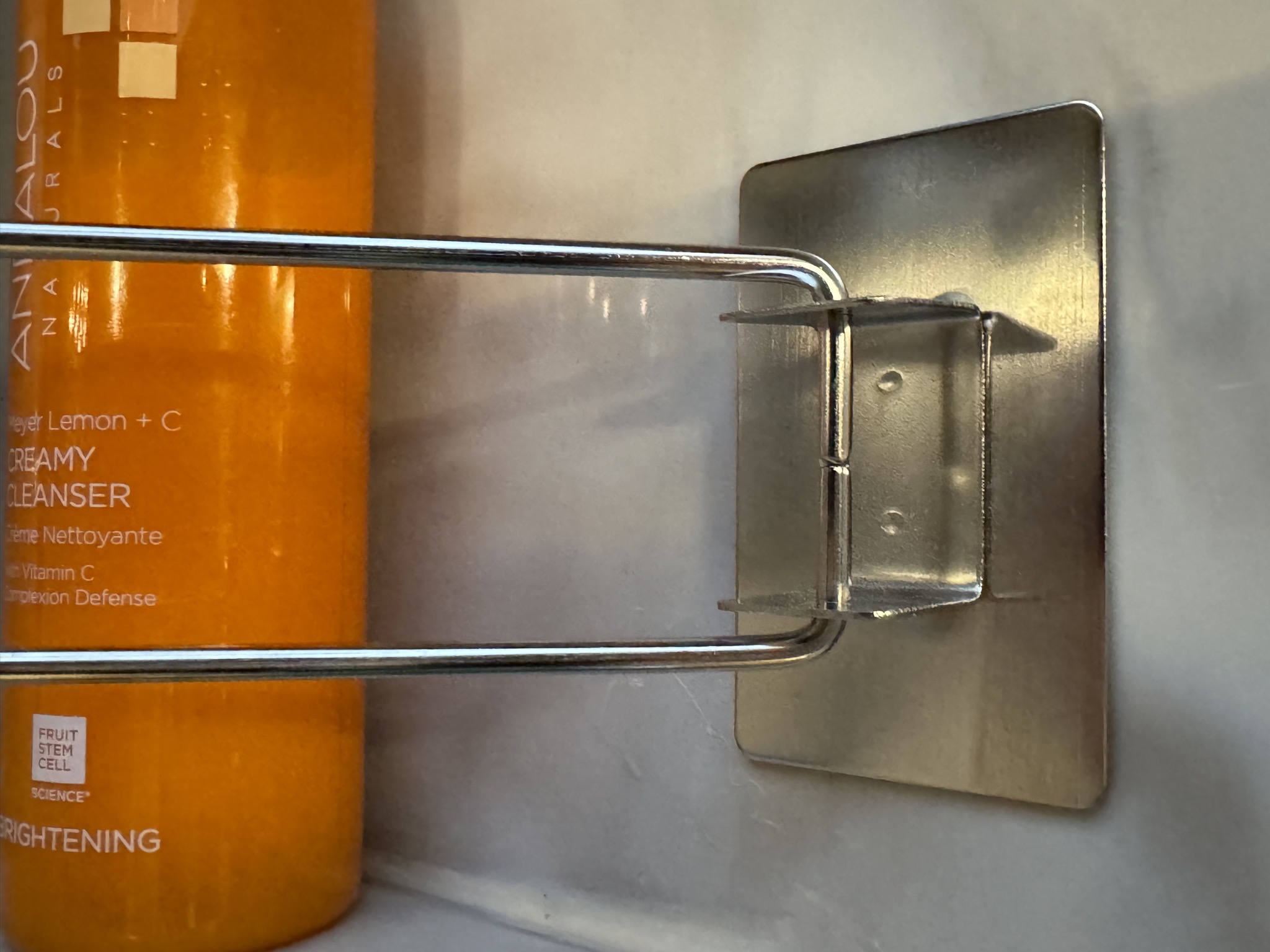 Shower shelf bar