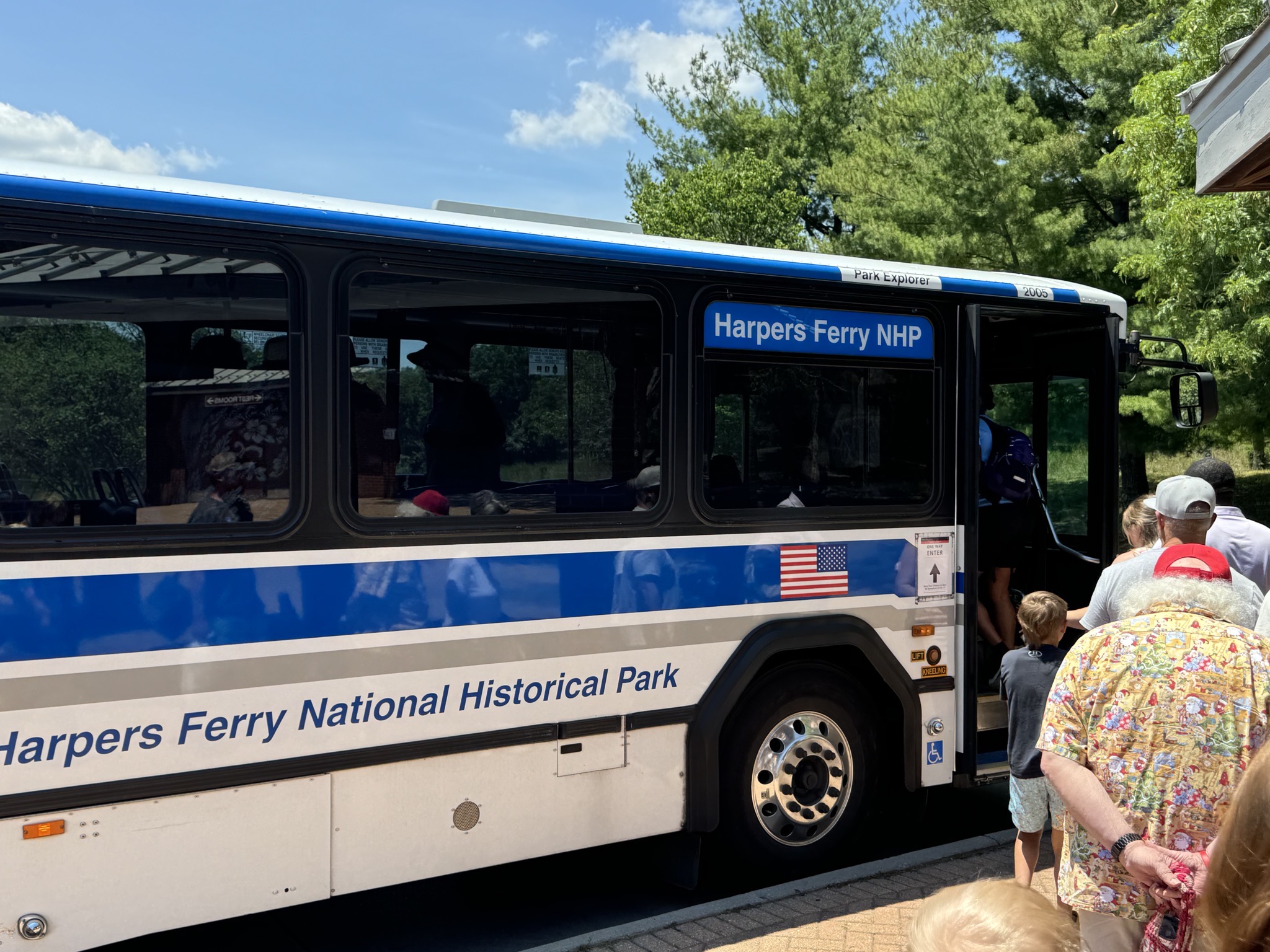 Bus from the visitor center to the town