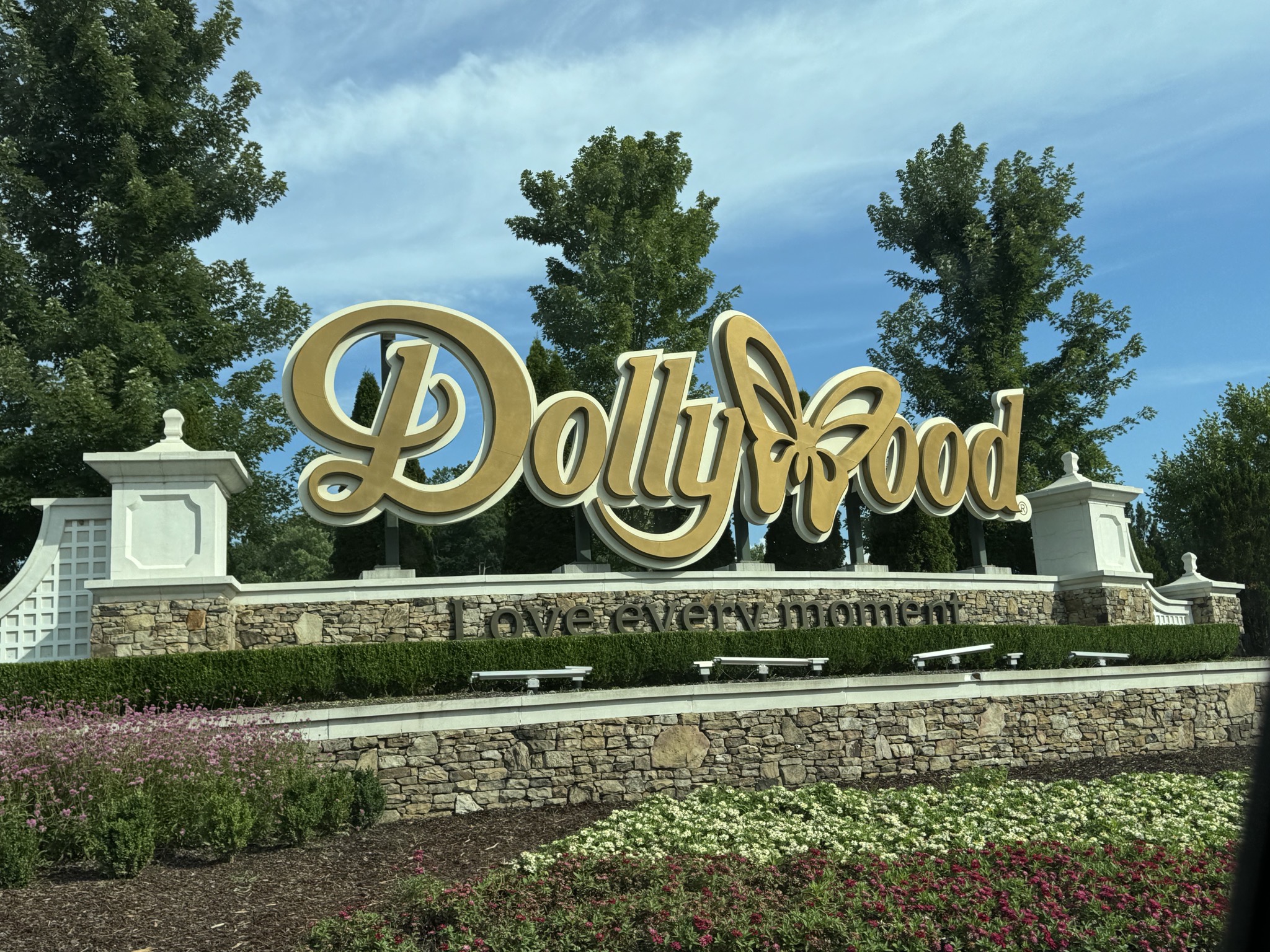 Entrance sign