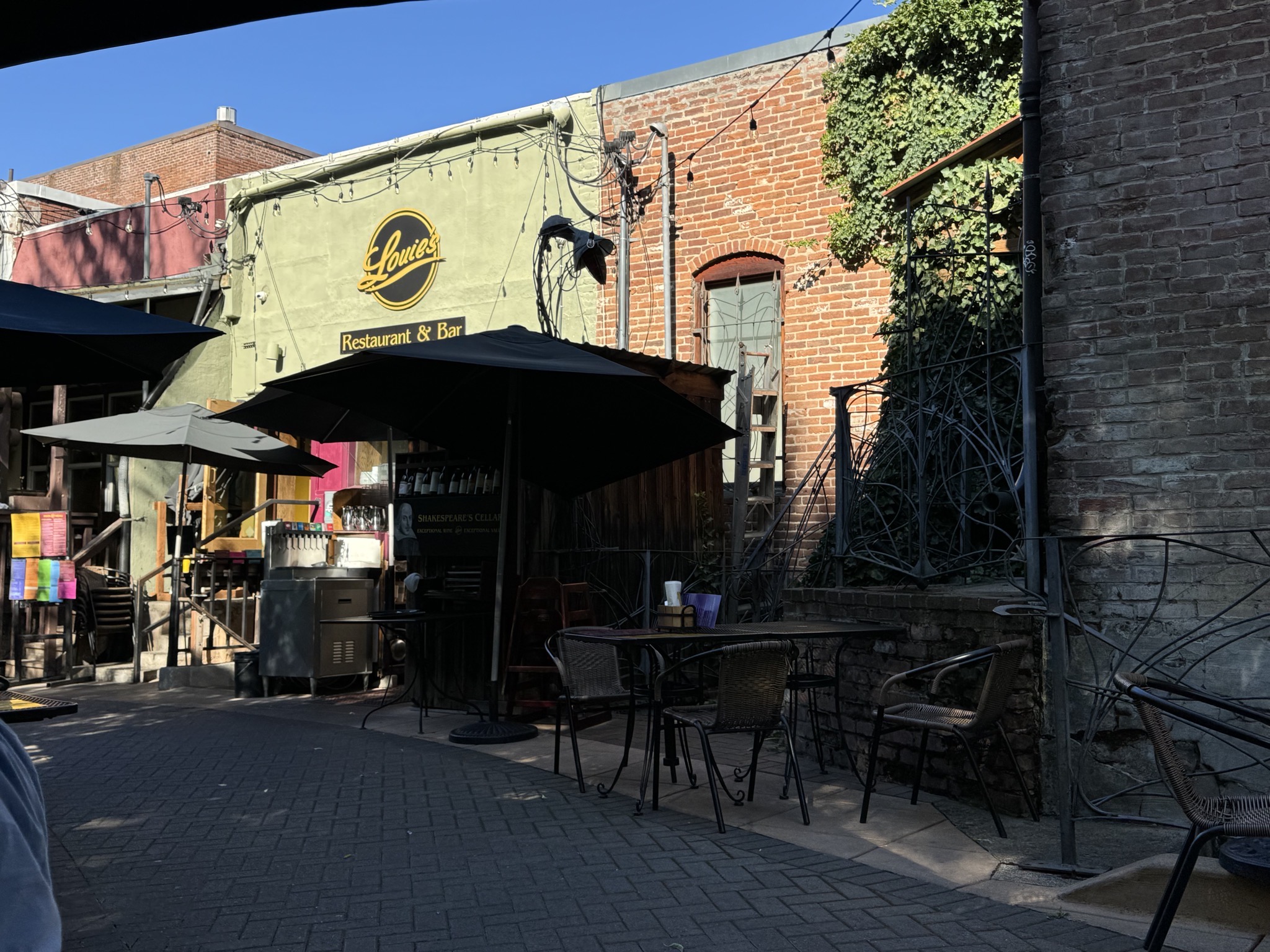 Louie's of Ashland