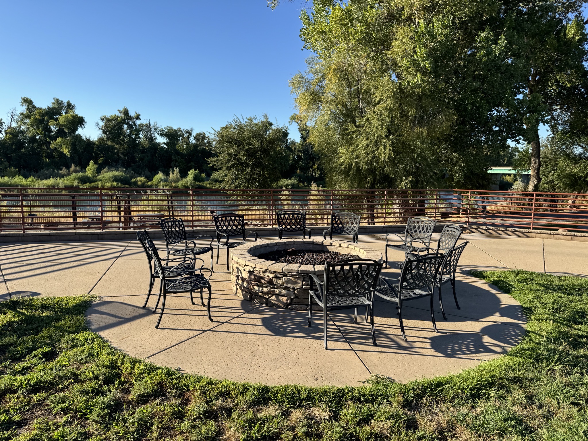 Group fire pit