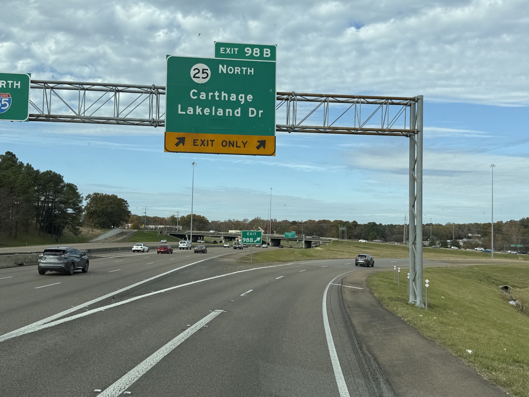 Exit from I-55 to route 25