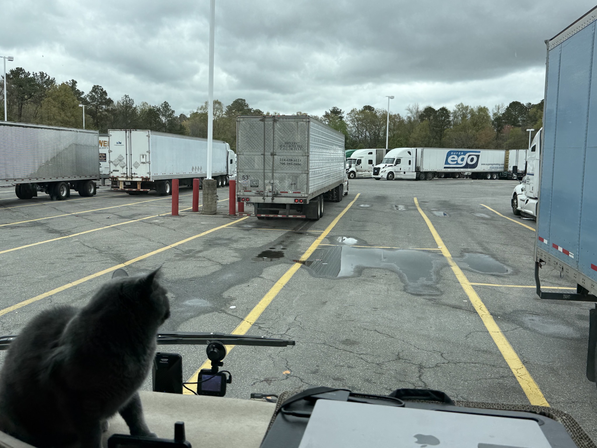 Parking with trucks