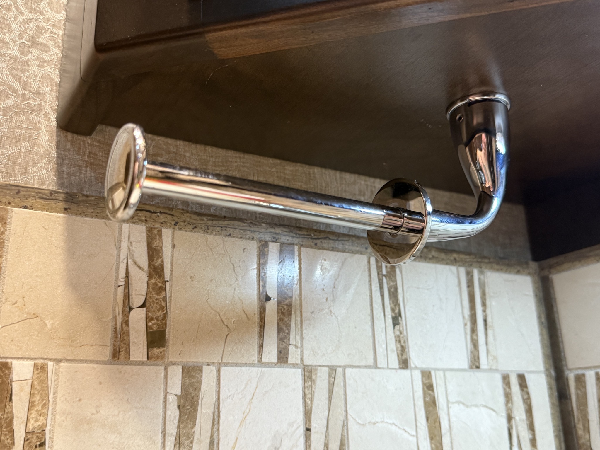 Toilet paper holder