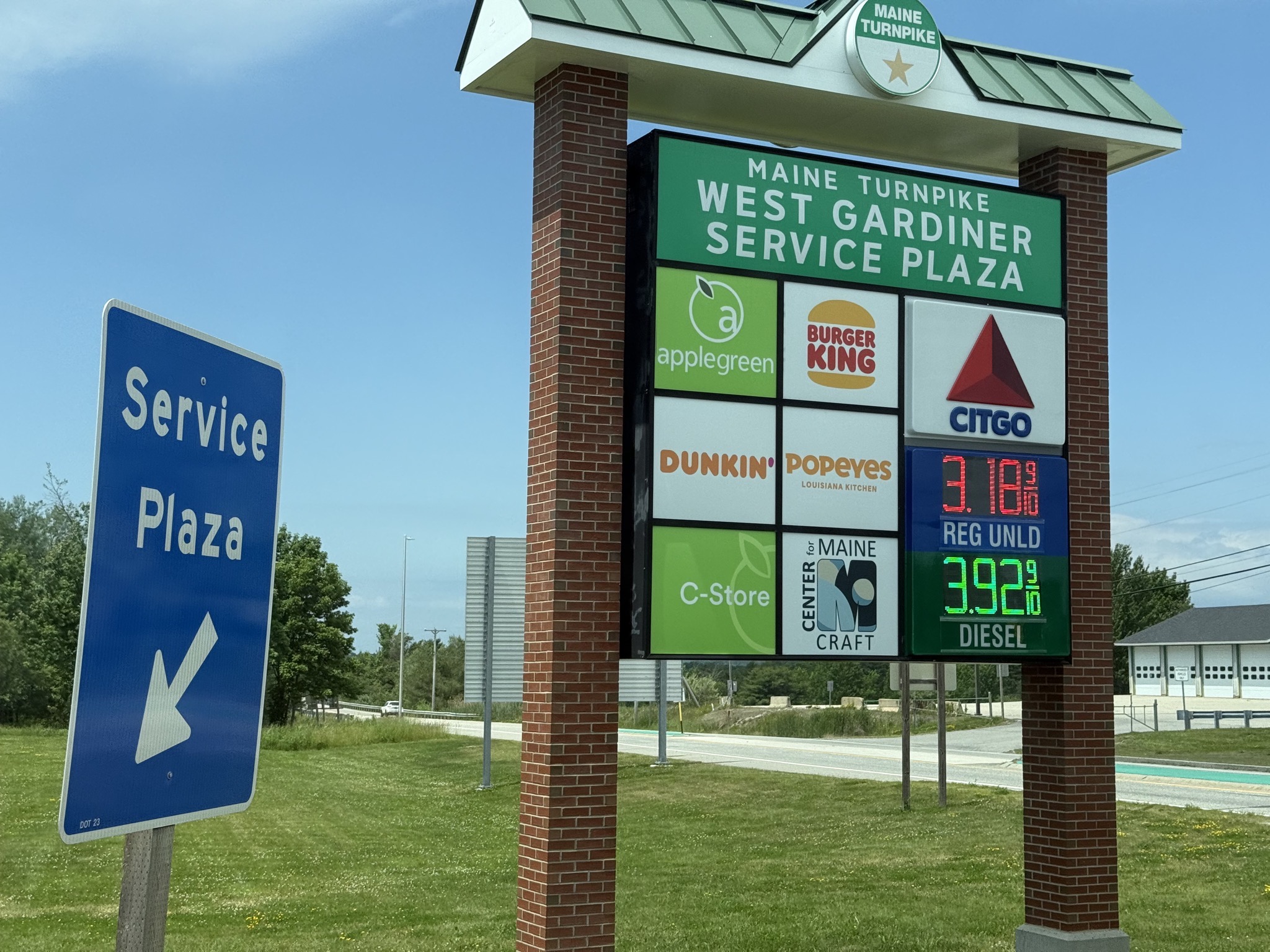 Service plaza