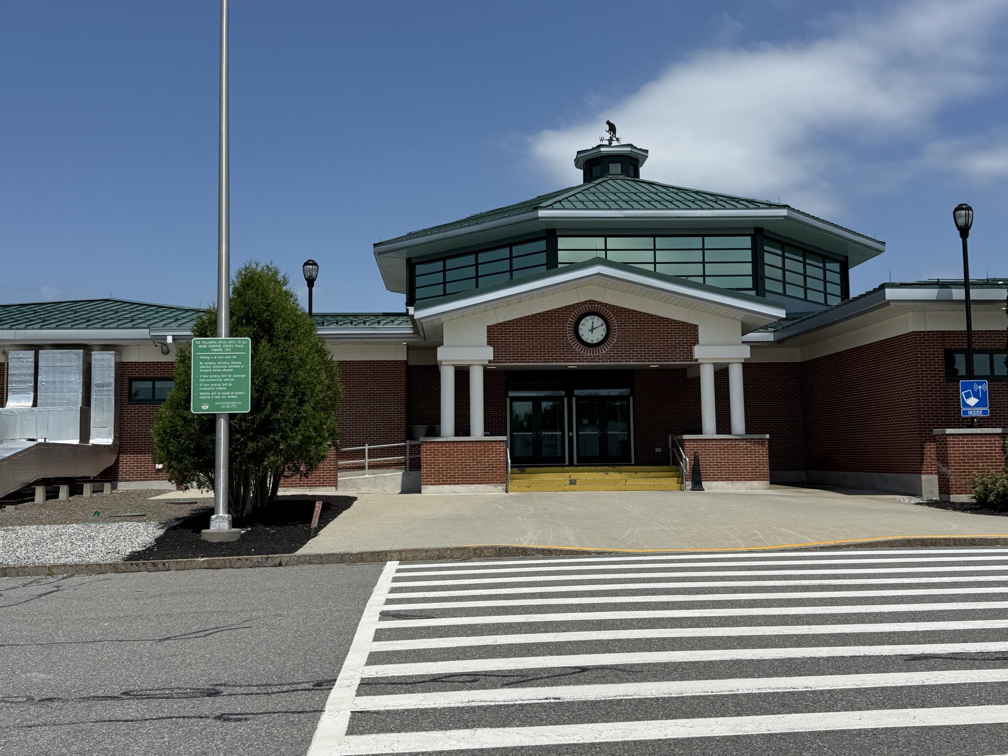 Service plaza