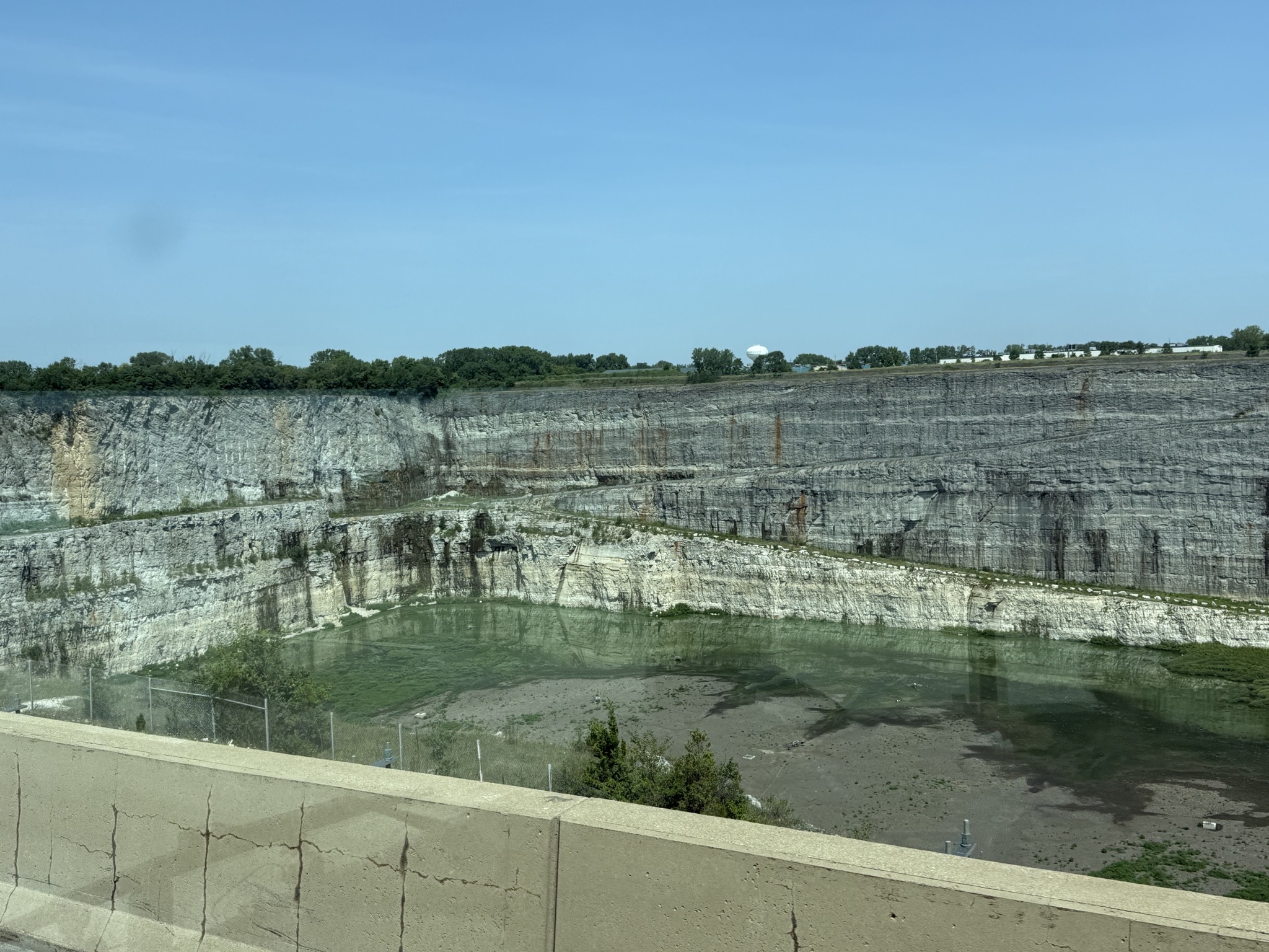 Very straight-edged quarry