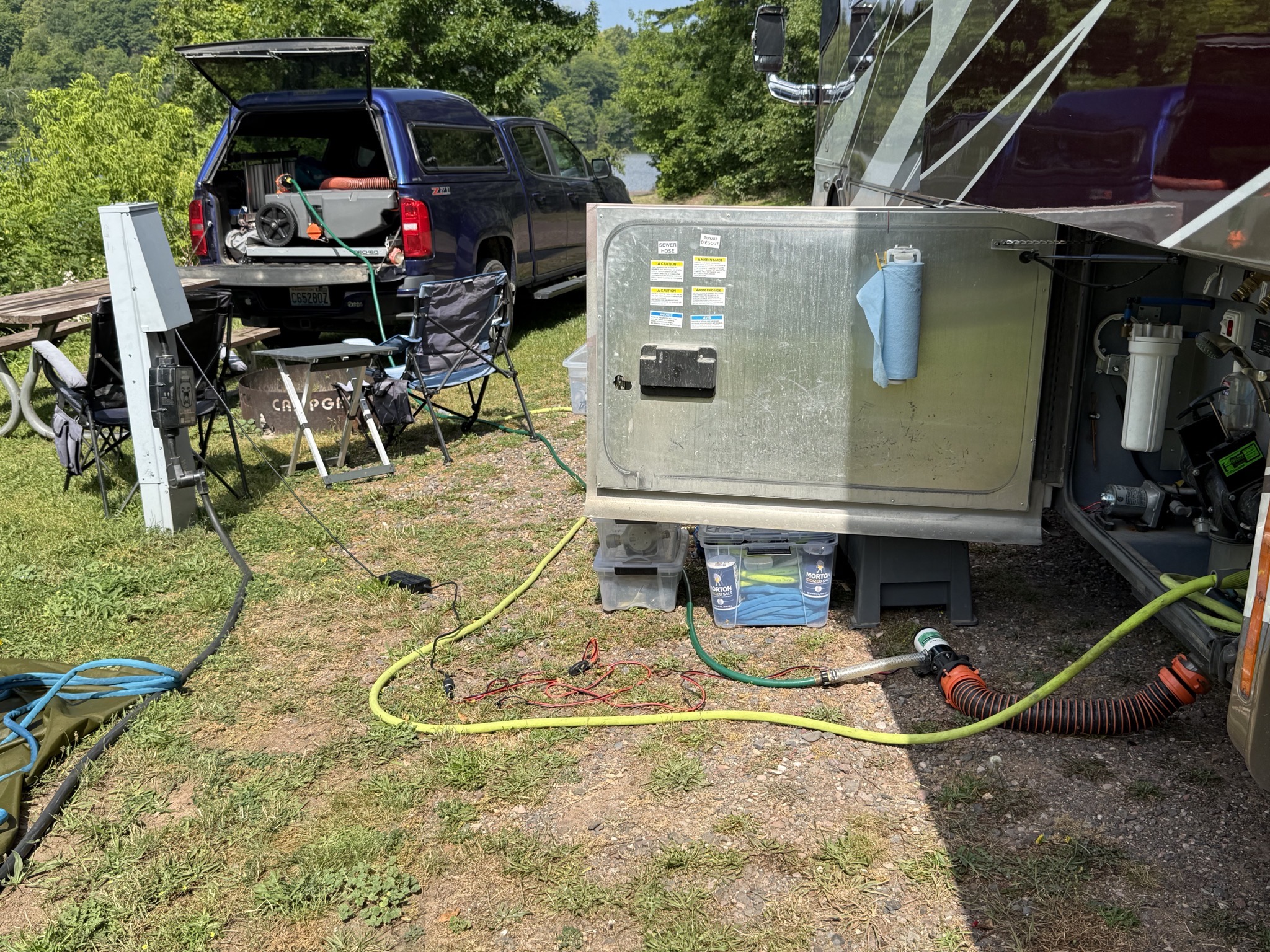 Pumping waste into tote